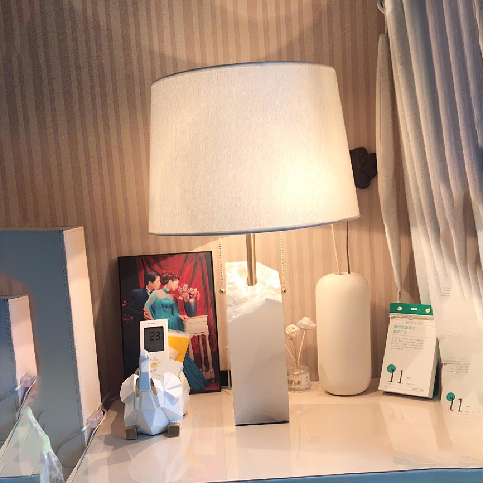 Syvaris Minimalist Alabaster Table Lamp - Blowlighting