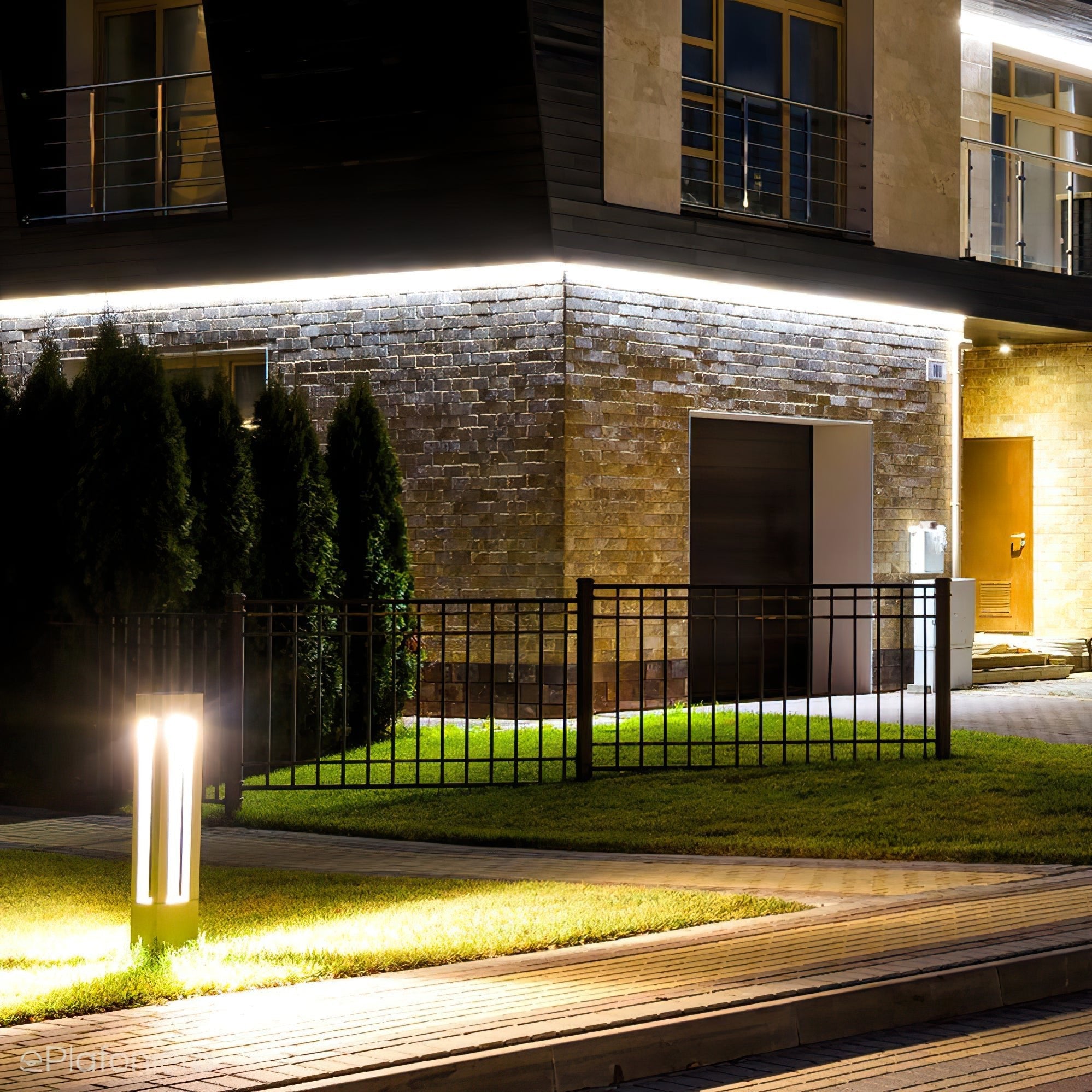 Rectangular Column Garden Outdoor Light - Blowlighting