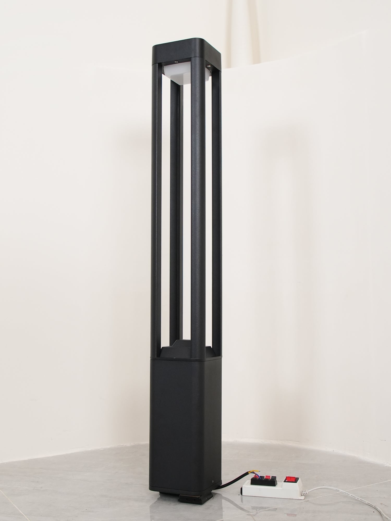 Rectangular Column Garden Outdoor Light - Blowlighting