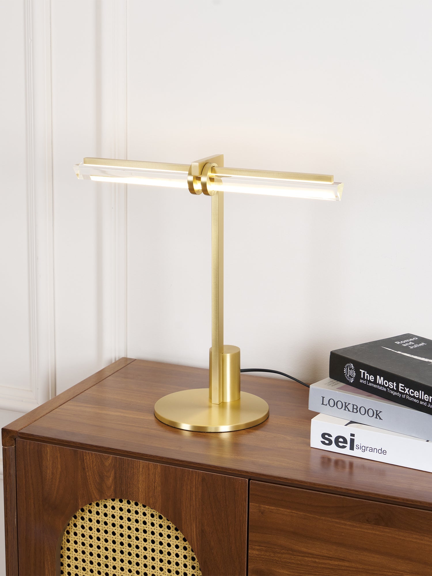 Reed Table Lamp - Blowlighting