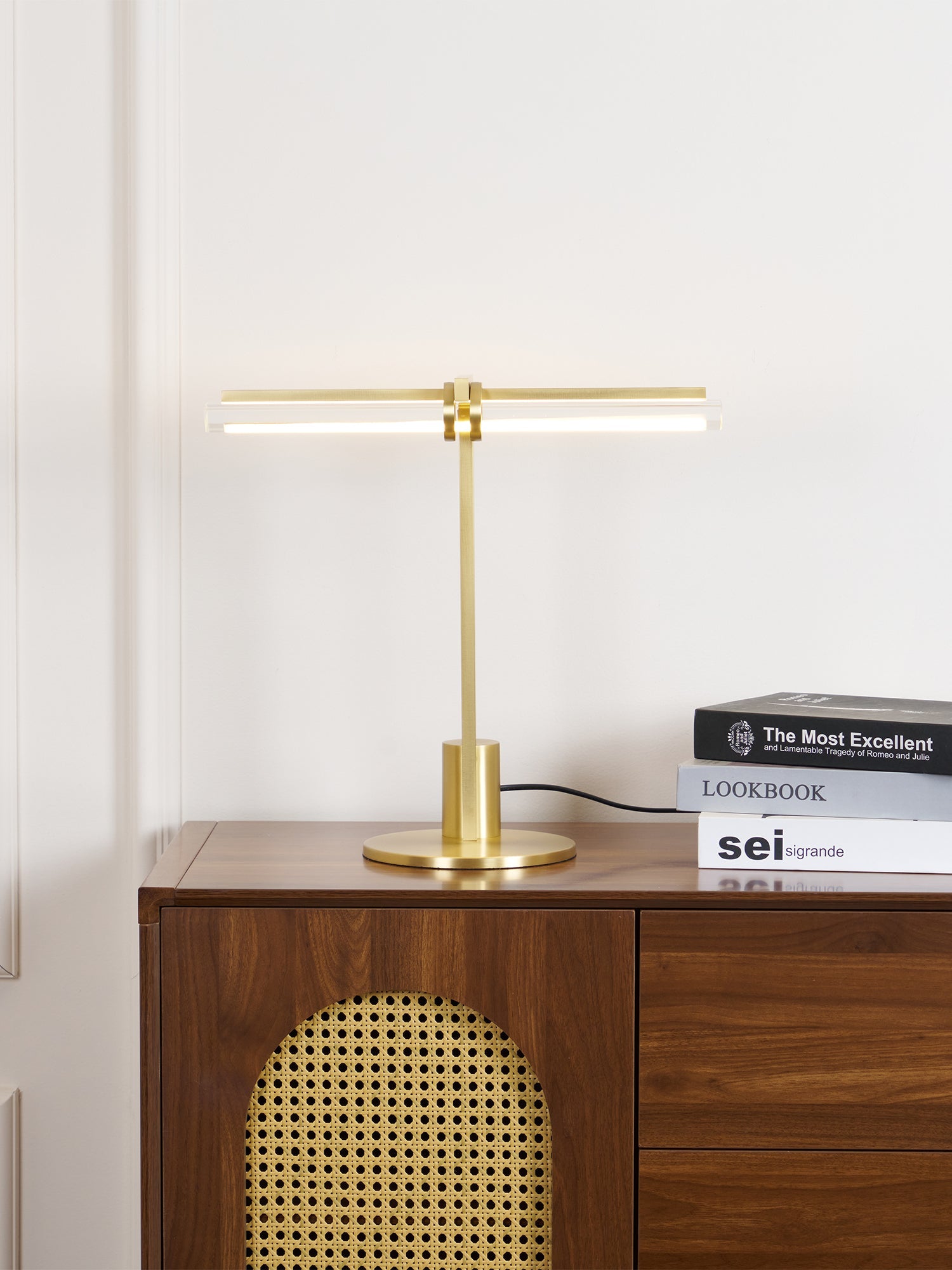 Reed Table Lamp - Blowlighting