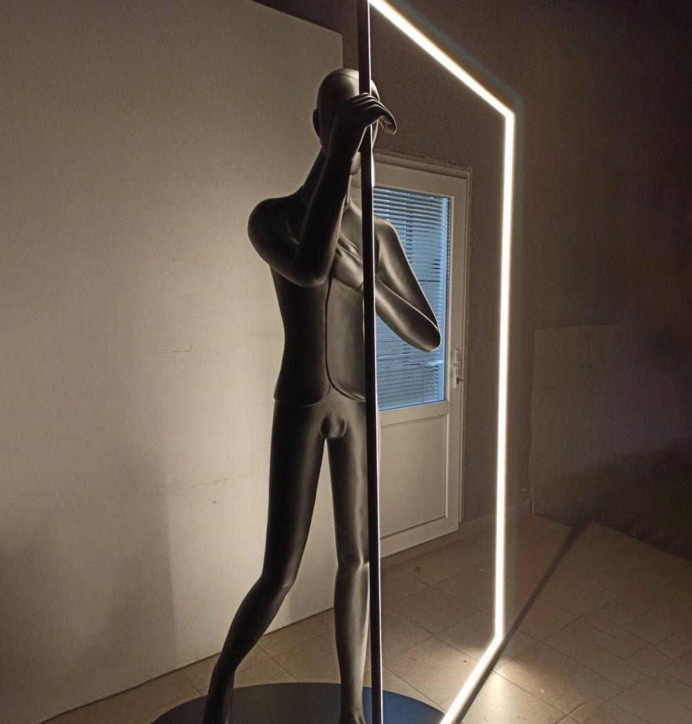 Onoryra Sculptural Black Metal Mirror Floor Lamp - Blowlighting