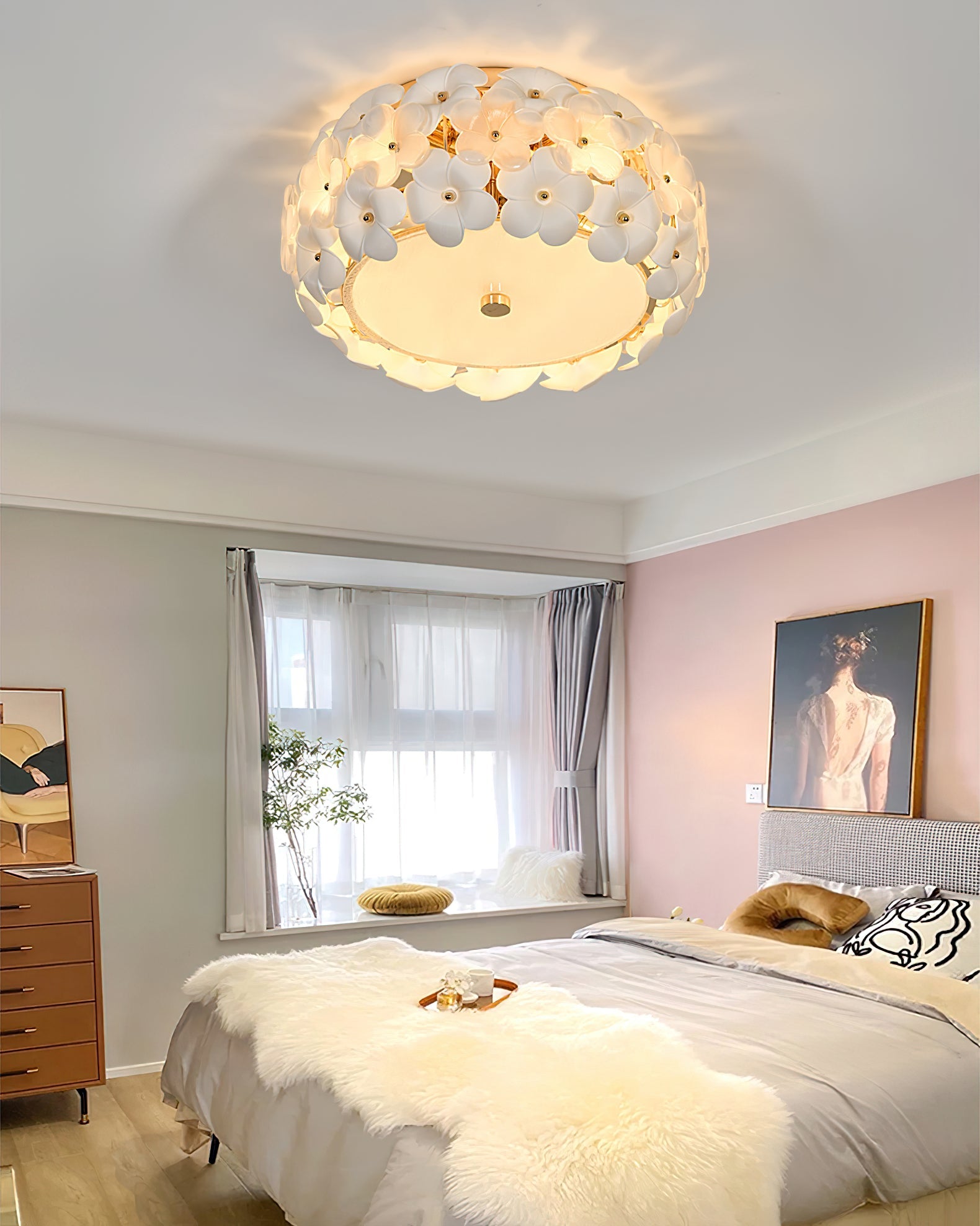 Regina Flowers Ceiling Lamp - Blowlighting