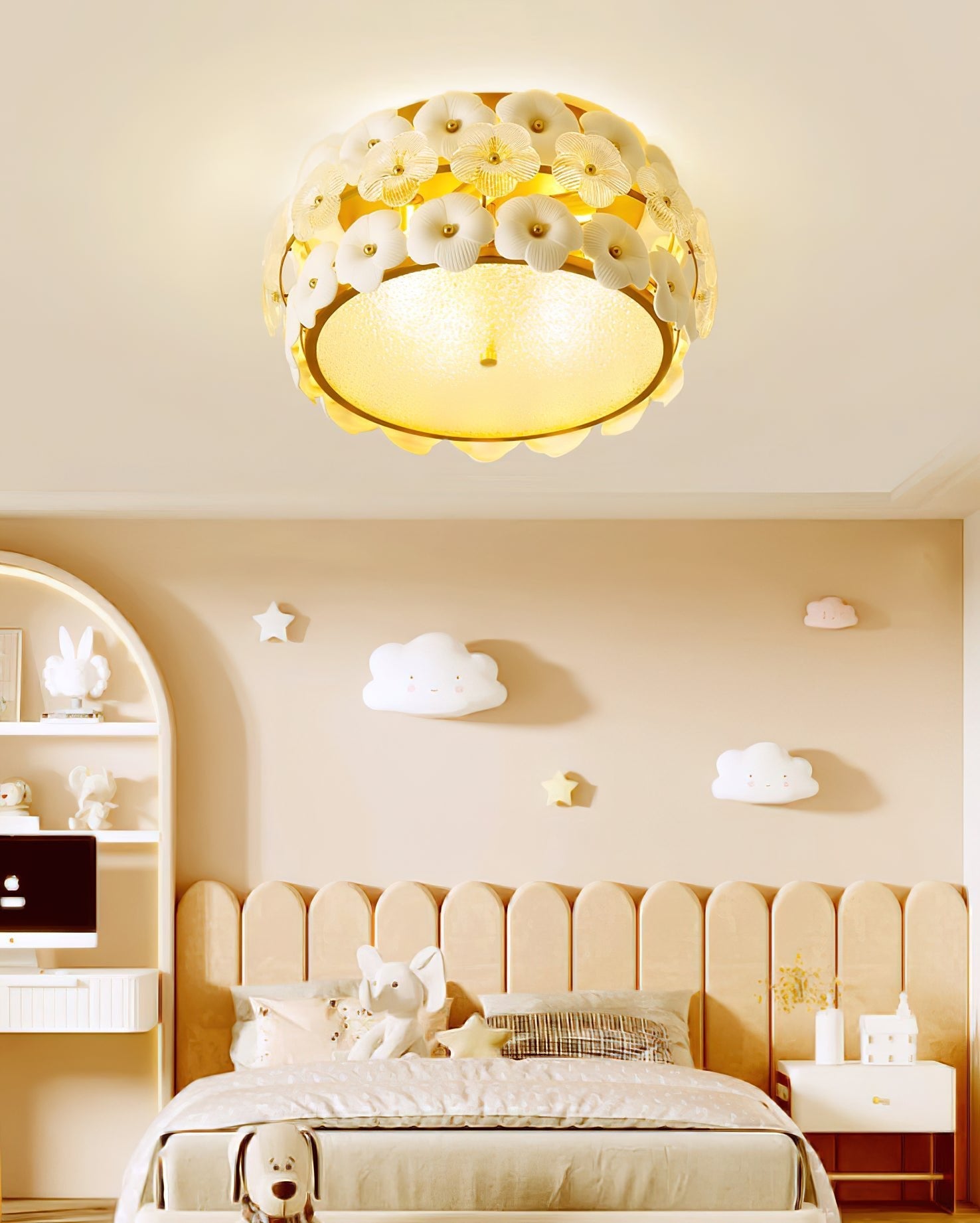 Regina Flowers Ceiling Lamp - Blowlighting