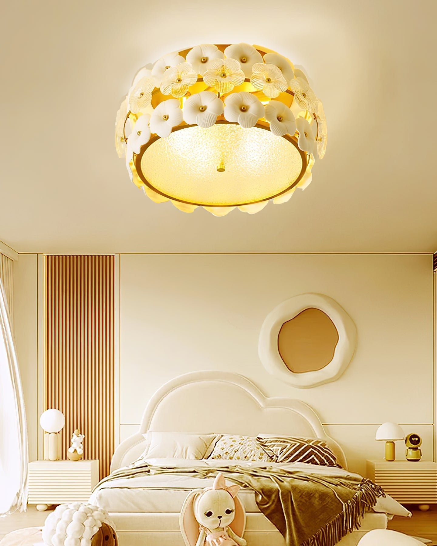 Regina Flowers Ceiling Lamp - Blowlighting