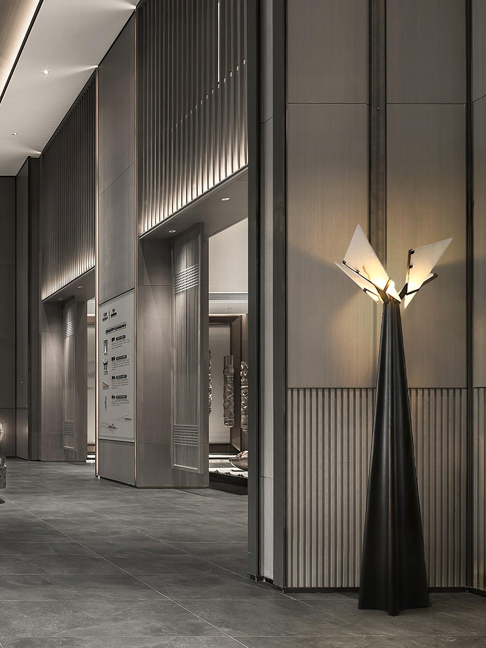 Religieuse Floor Lamp - Blowlighting