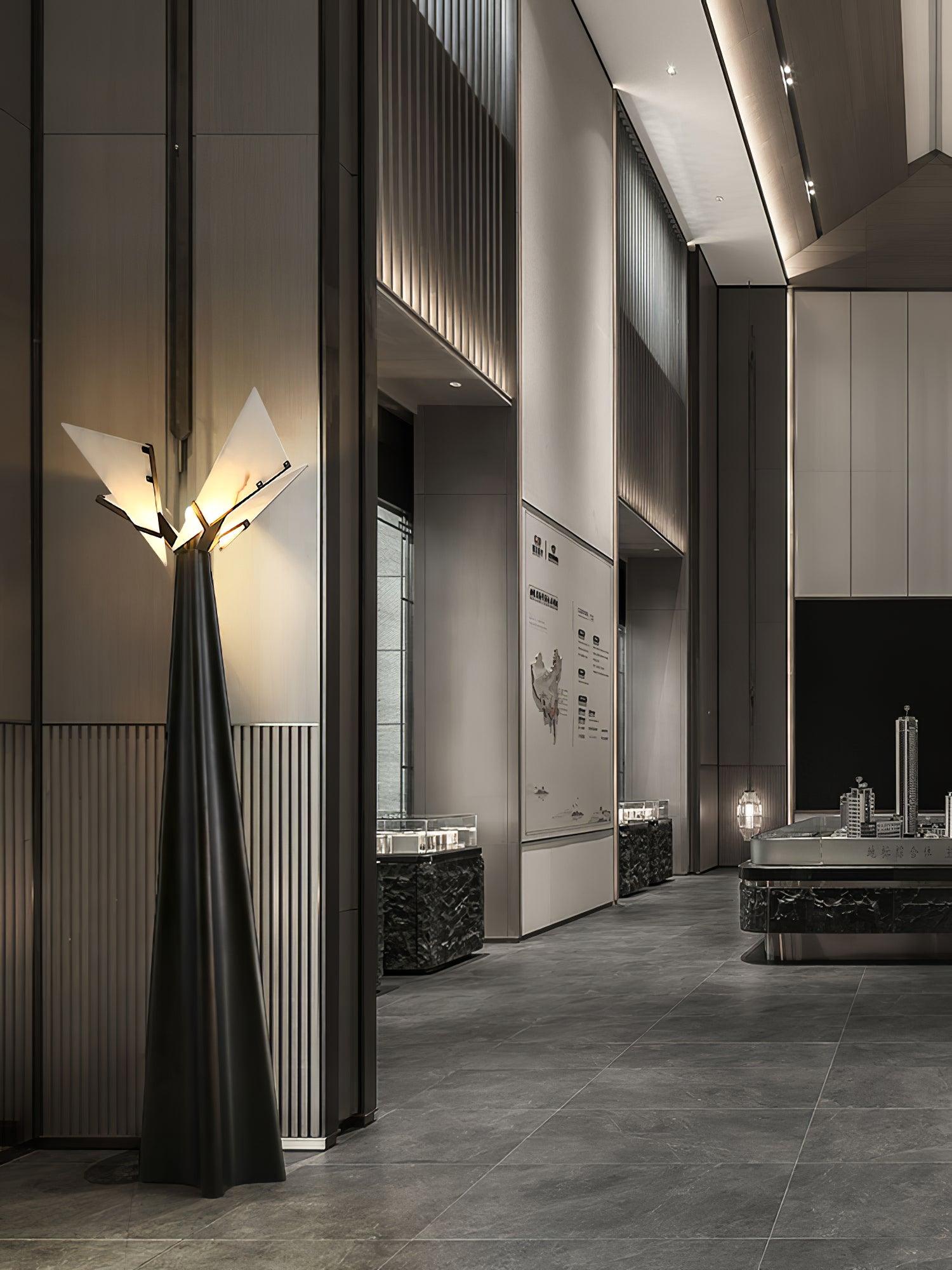 Religieuse Floor Lamp - Blowlighting