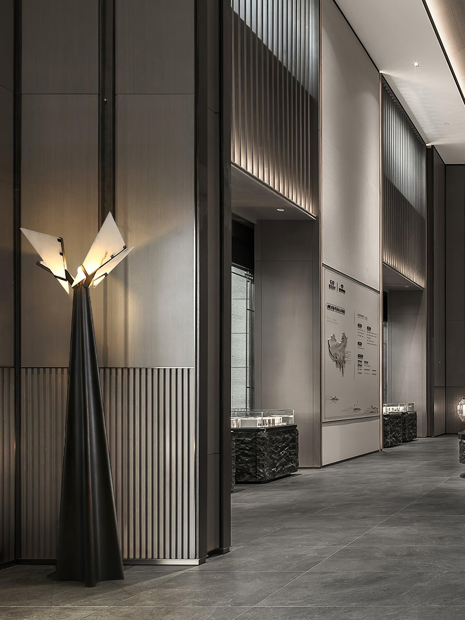 Religieuse Floor Lamp - Blowlighting