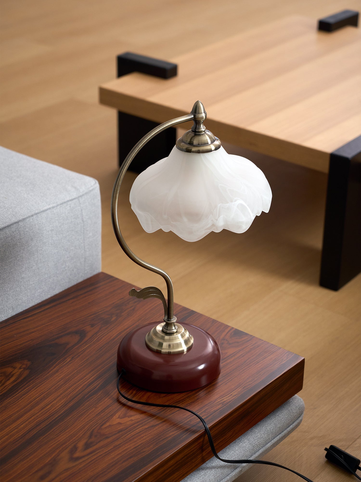Retro Flower Table Lamp - Blowlighting