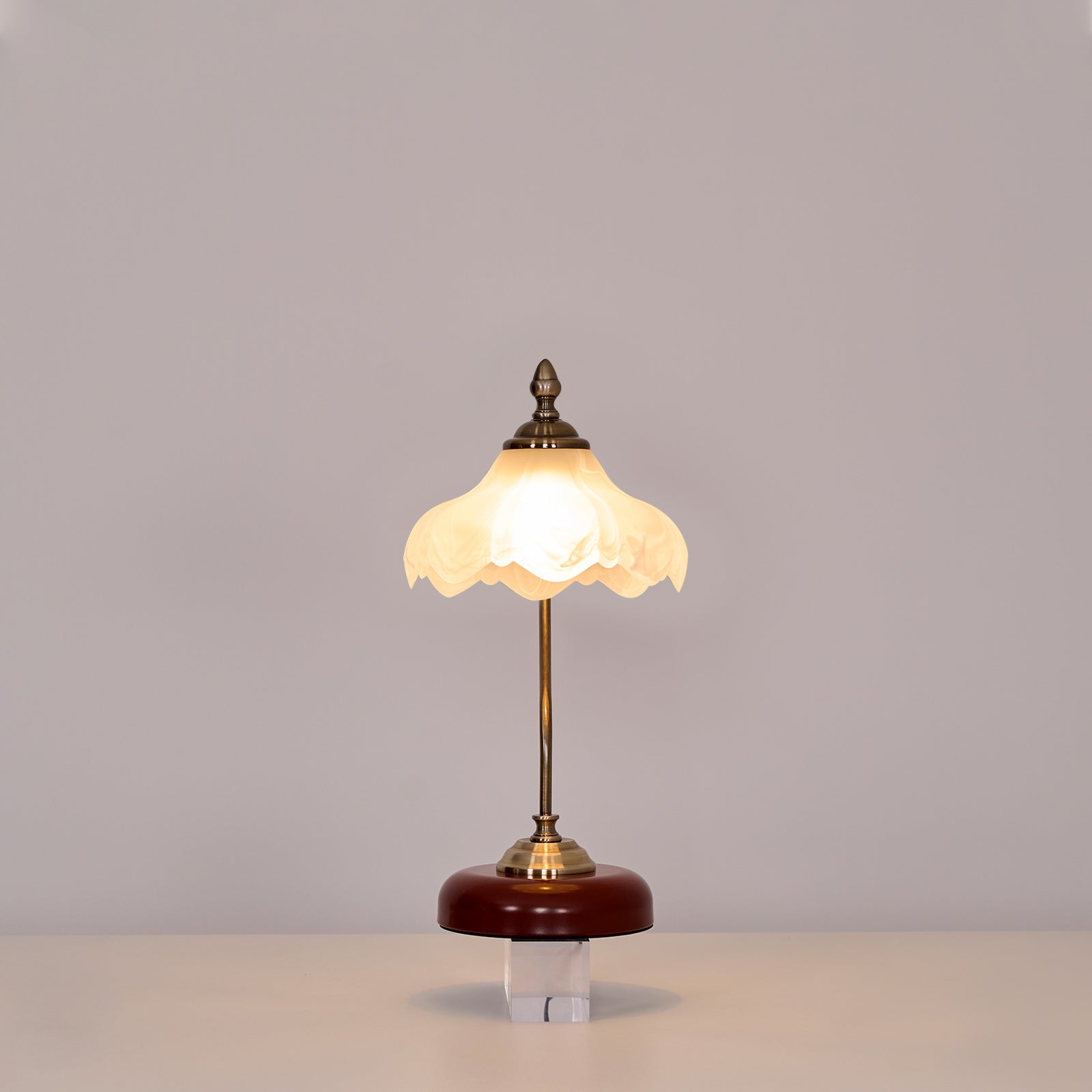 Retro Flower Table Lamp - Blowlighting
