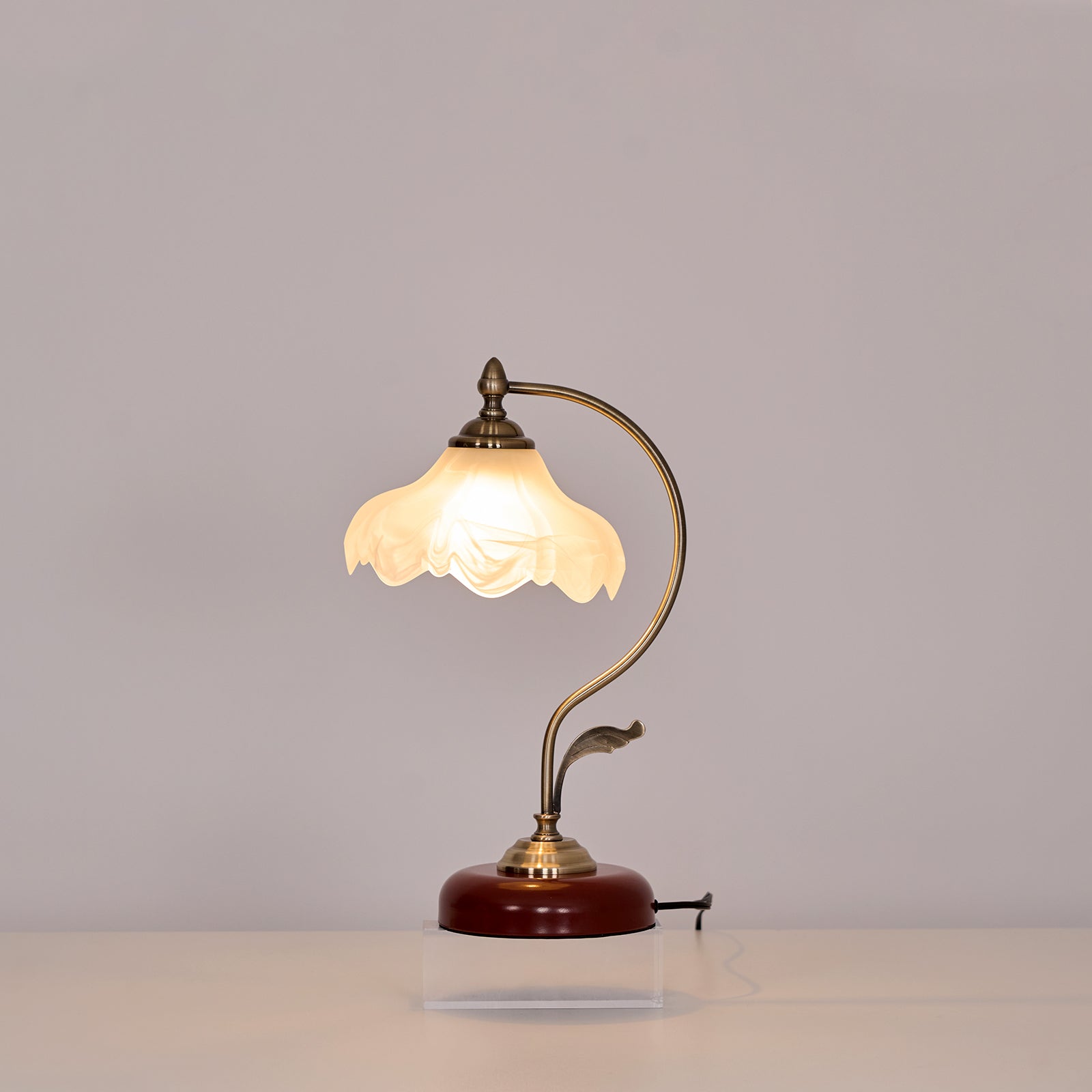 Retro Flower Table Lamp - Blowlighting