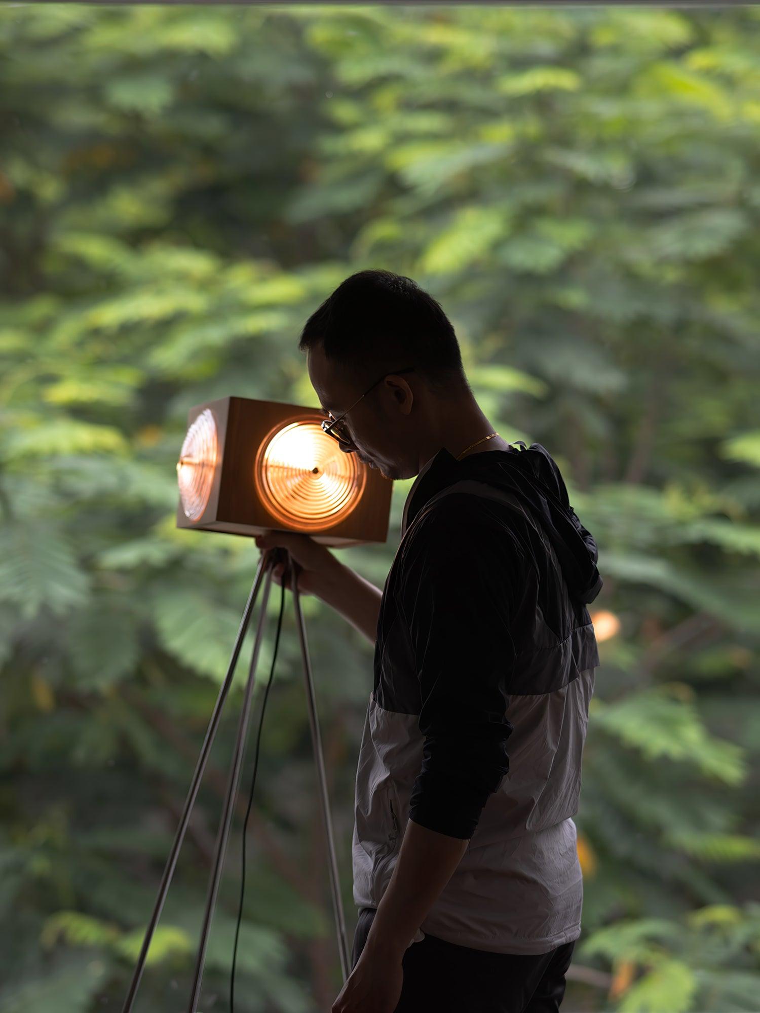 Vesoren Tripod Wood Floor Lamp - Blowlighting