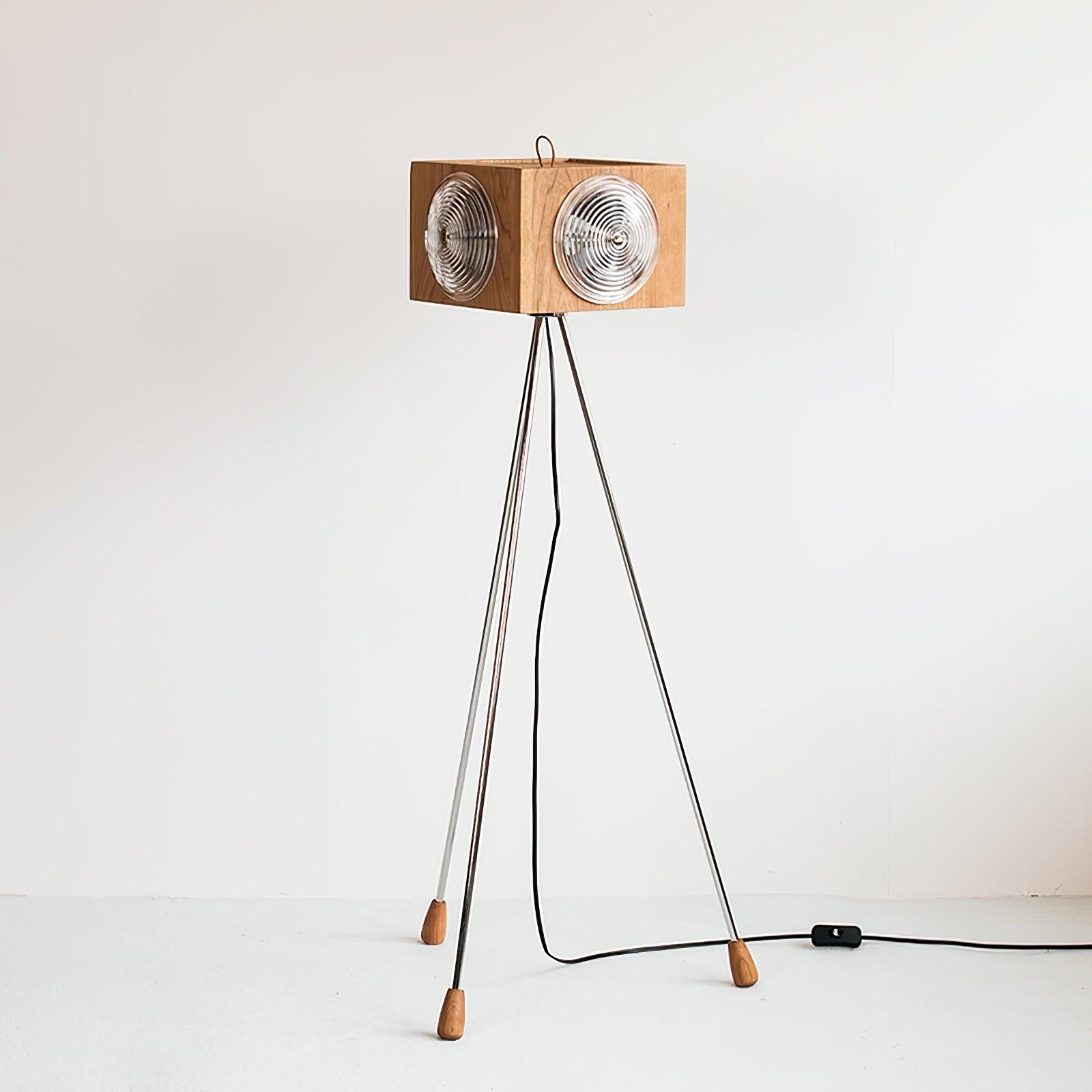 Vesoren Tripod Wood Floor Lamp - Blowlighting