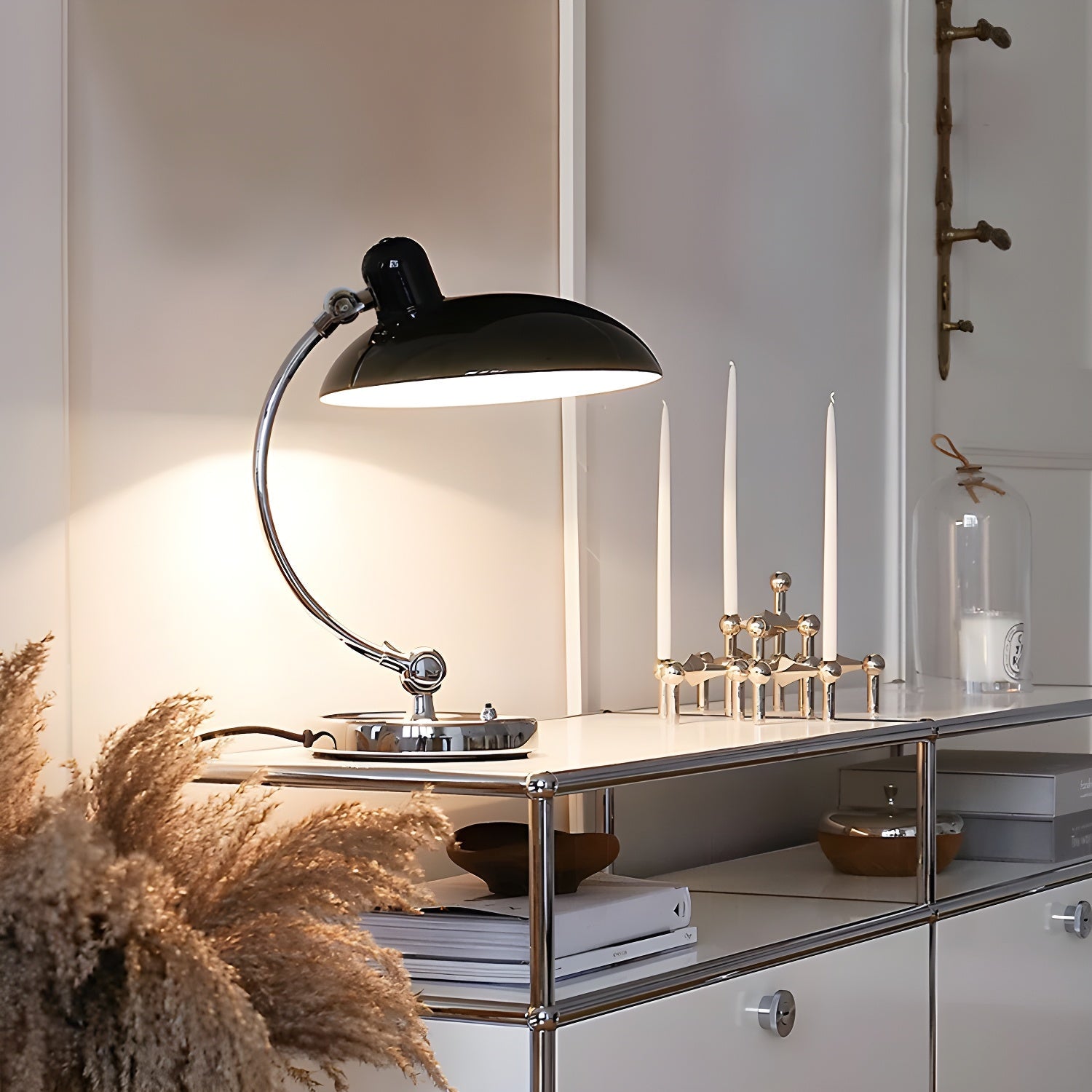 Retro Curve Desk Lamp - Blowlighting