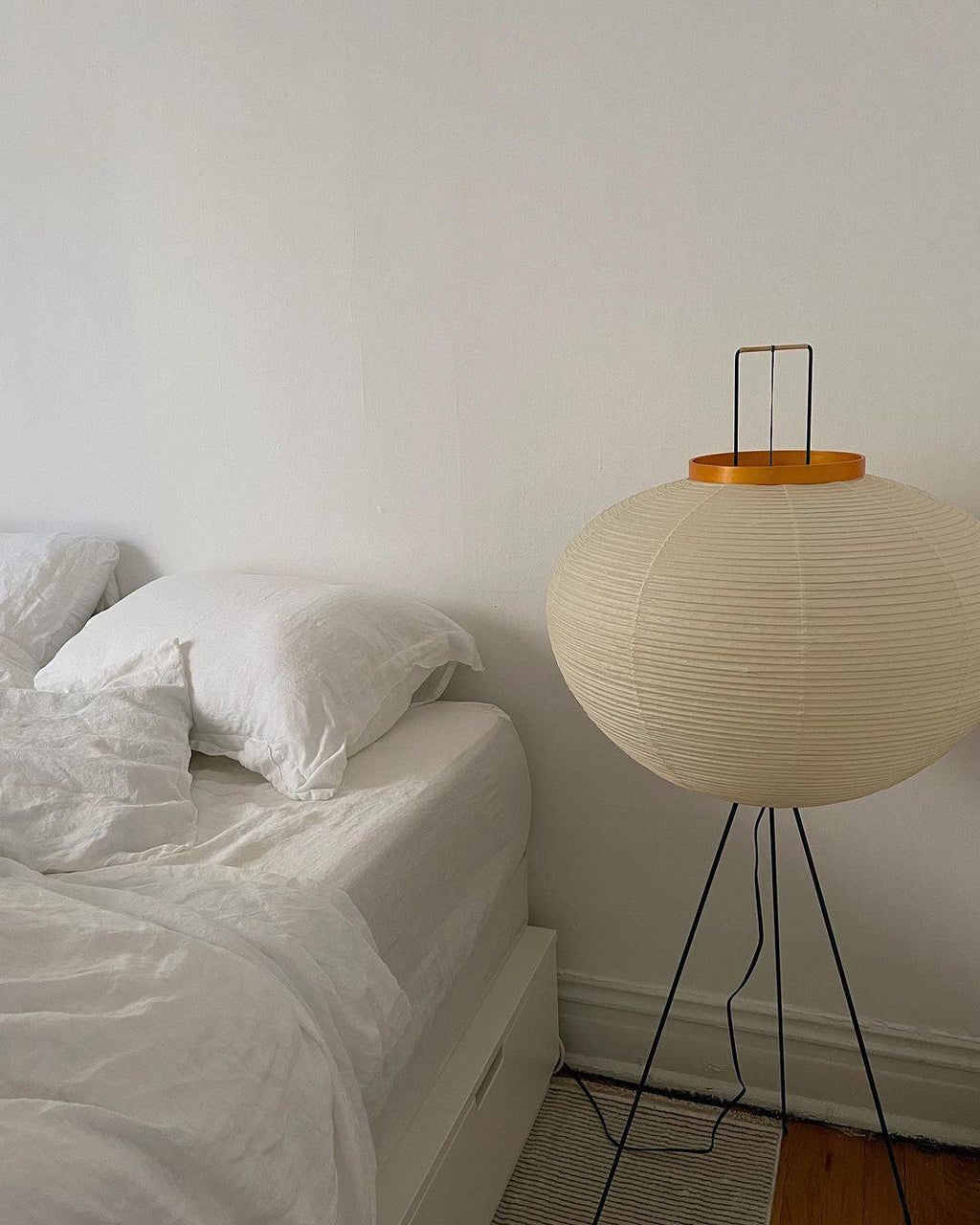 Rice Paper Floor Lamp - Blowlighting