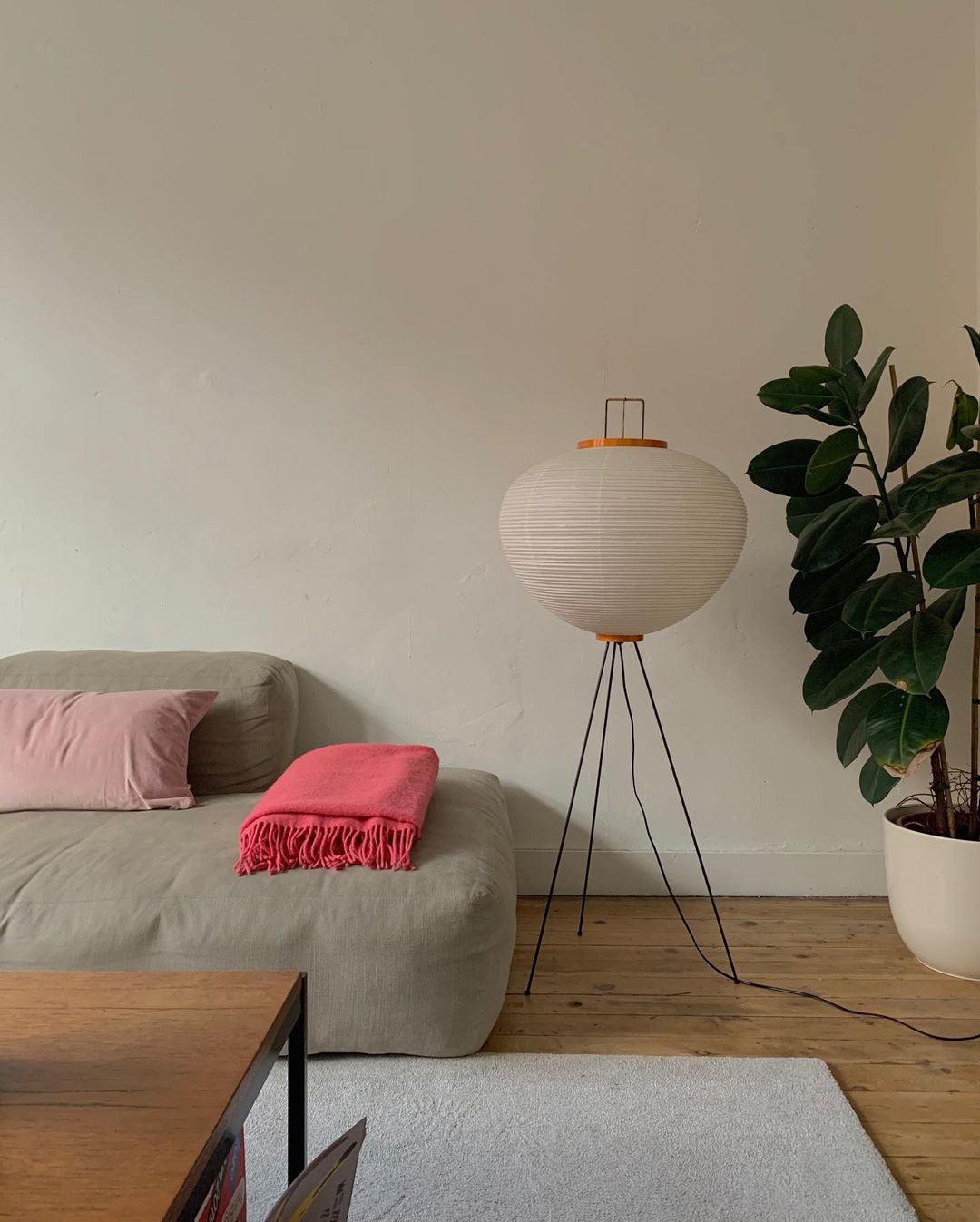 Rice Paper Floor Lamp - Blowlighting