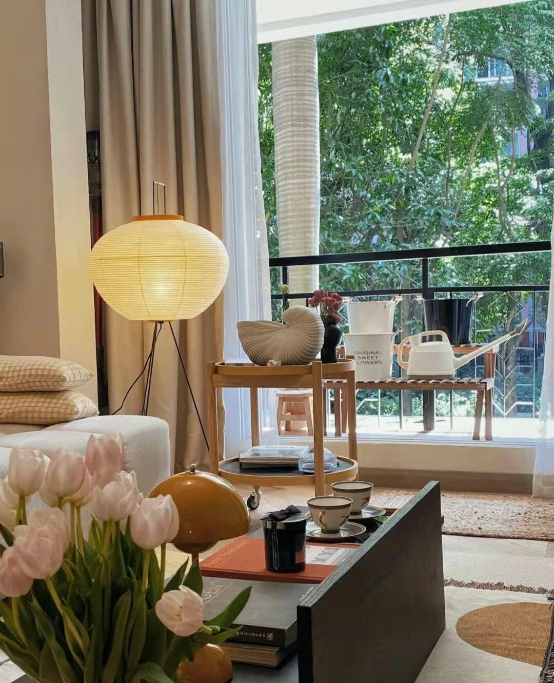 Rice Paper Floor Lamp - Blowlighting