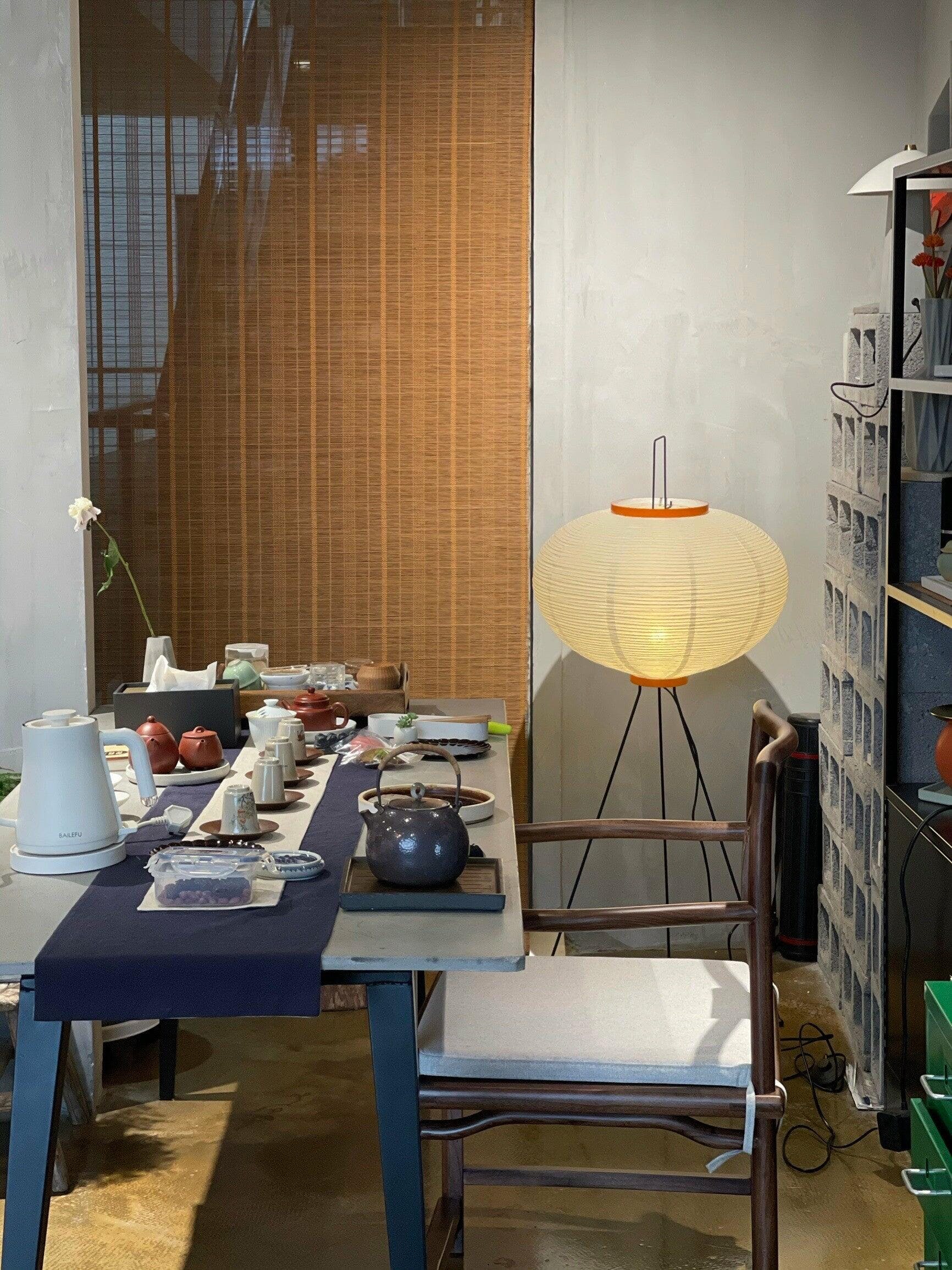 Rice Paper Floor Lamp - Blowlighting