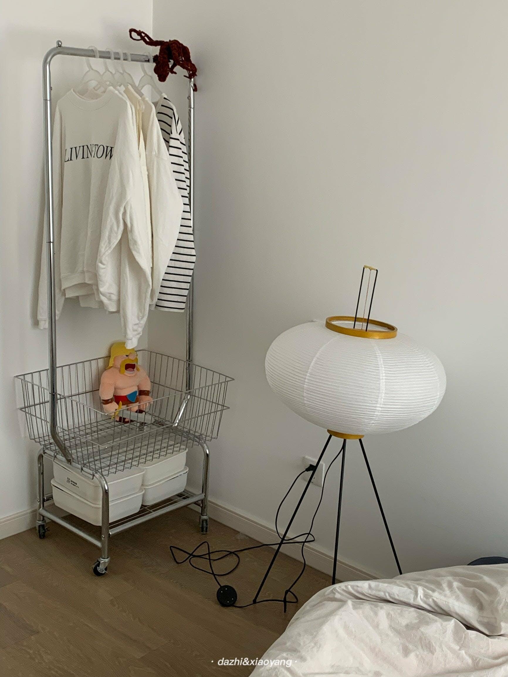 Rice Paper Floor Lamp - Blowlighting