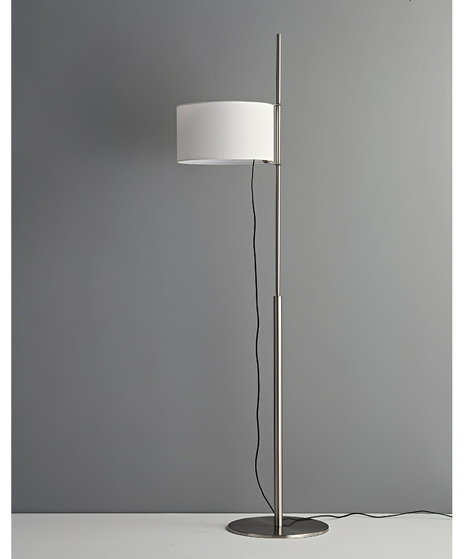 Nora Minimalist Metal Floor Lamp - Blowlighting