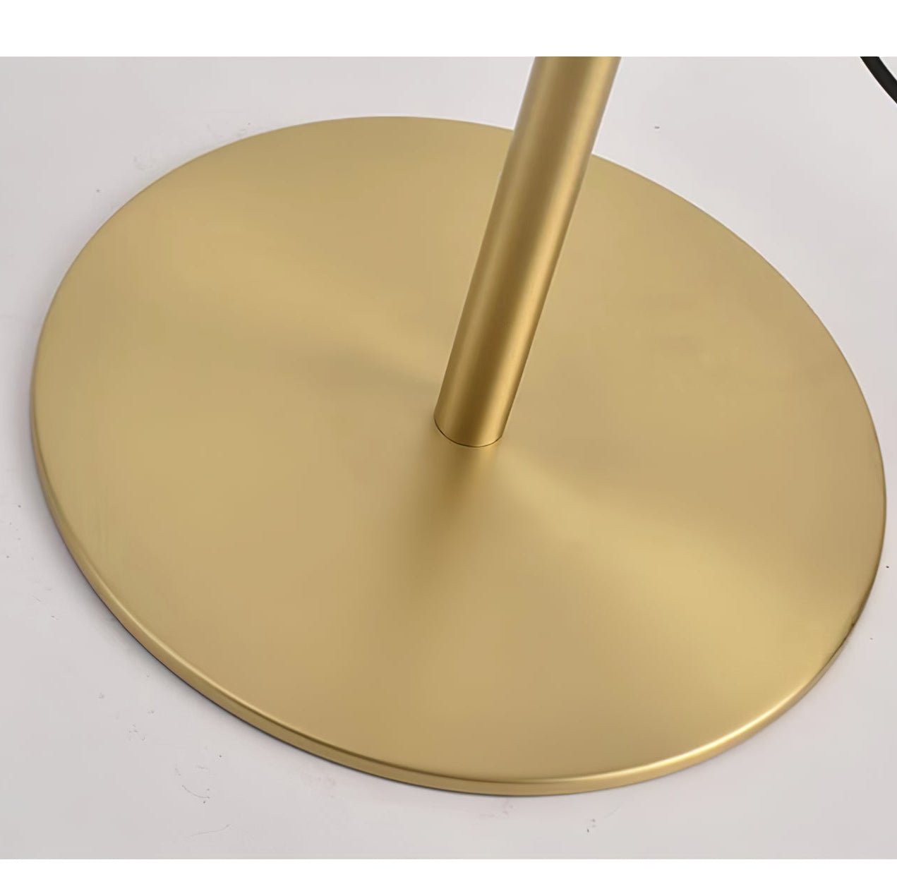 Nora Minimalist Metal Floor Lamp - Blowlighting