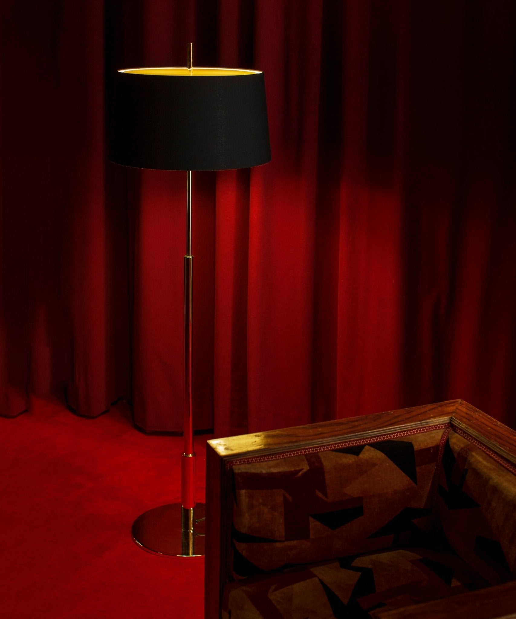 Brooks Minimalist Metal Floor Lamp - Blowlighting