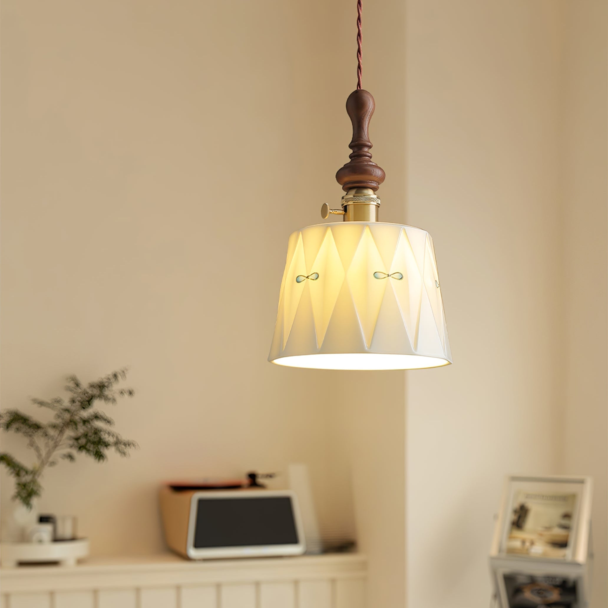 Roselind Ceramic Pendant Light - Blowlighting