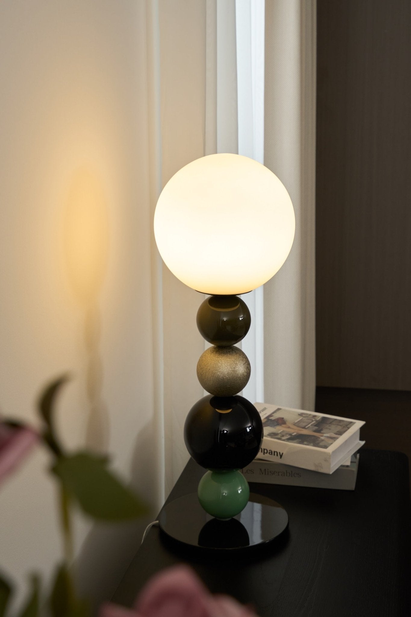 Round Balls Stacking Table Lamp - Blowlighting