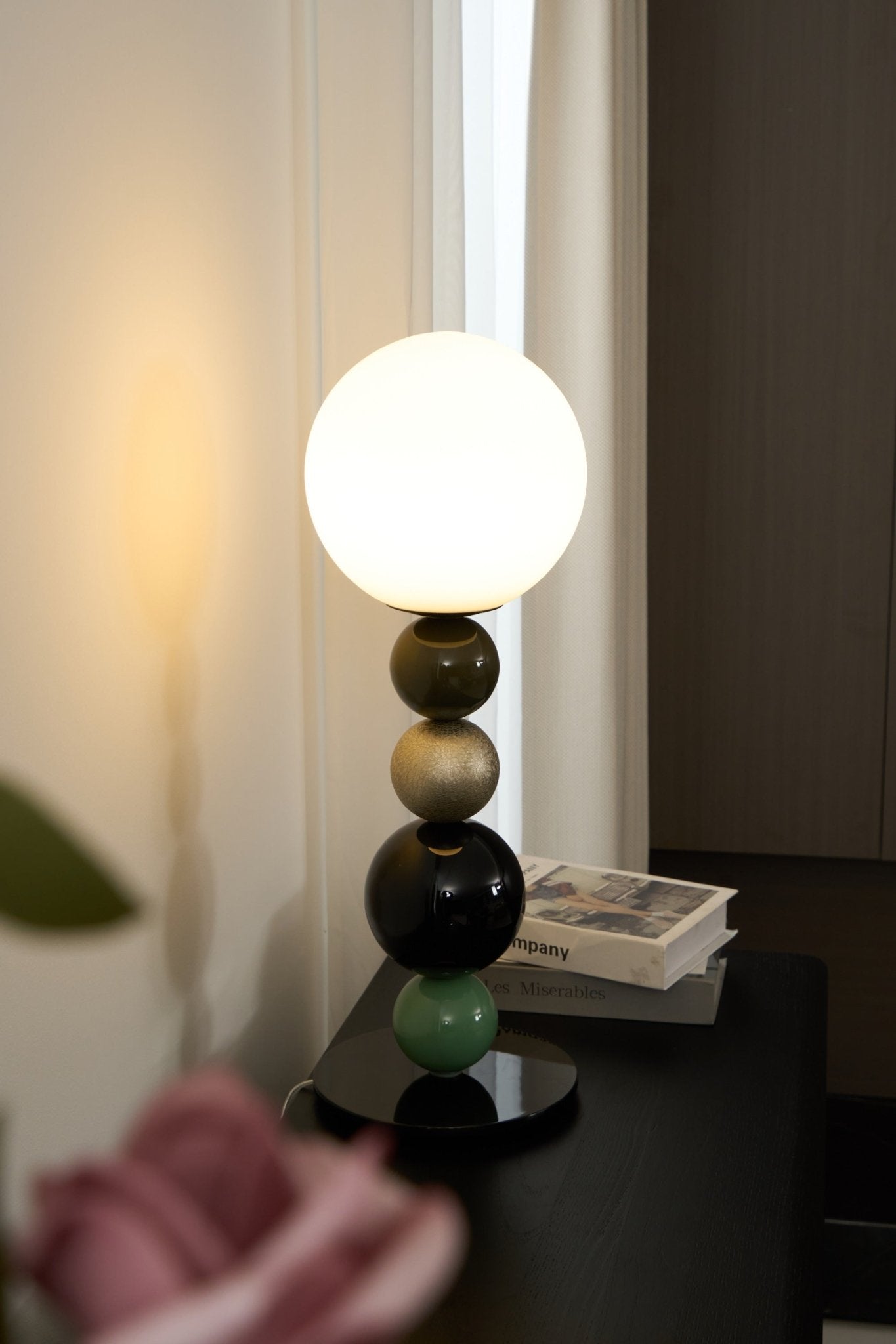 Round Balls Stacking Table Lamp - Blowlighting