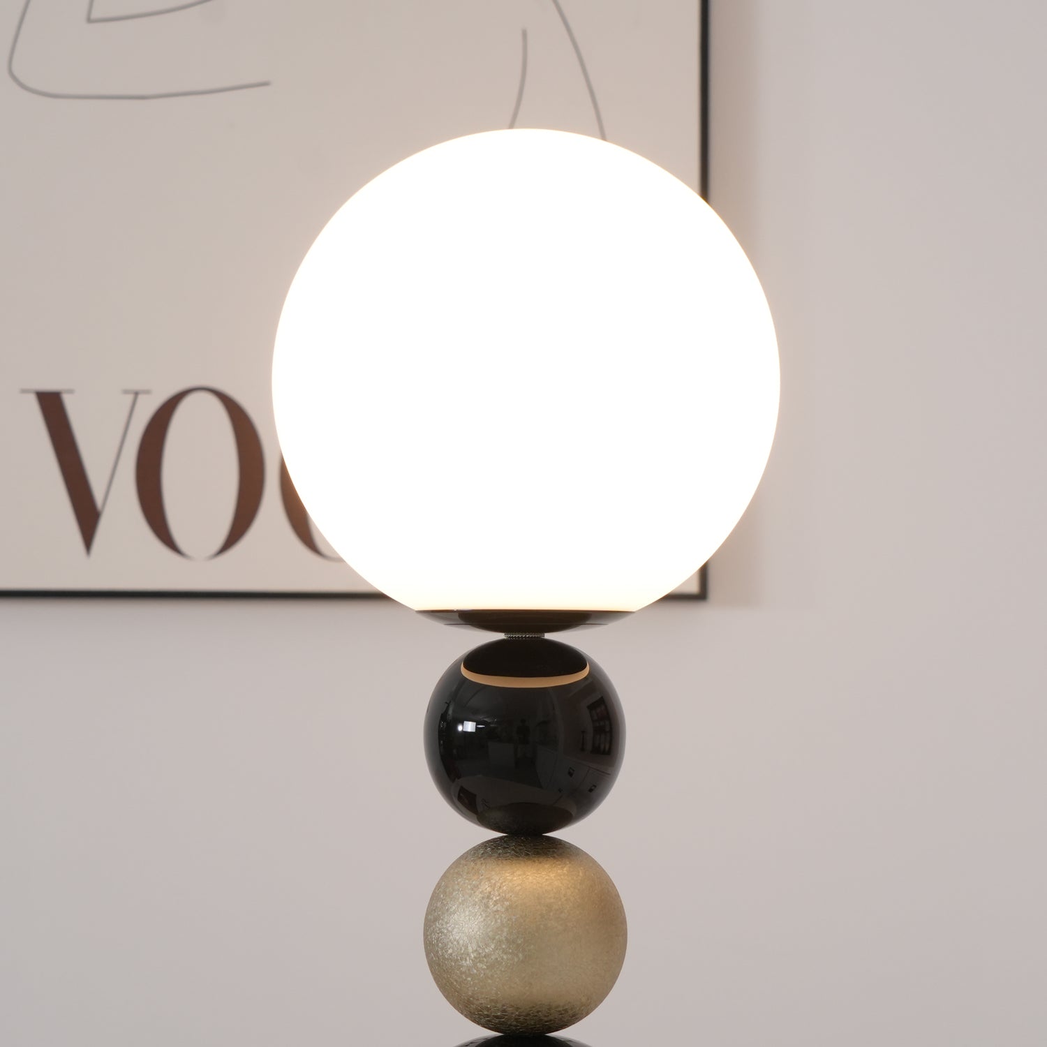 Round Balls Stacking Table Lamp - Blowlighting