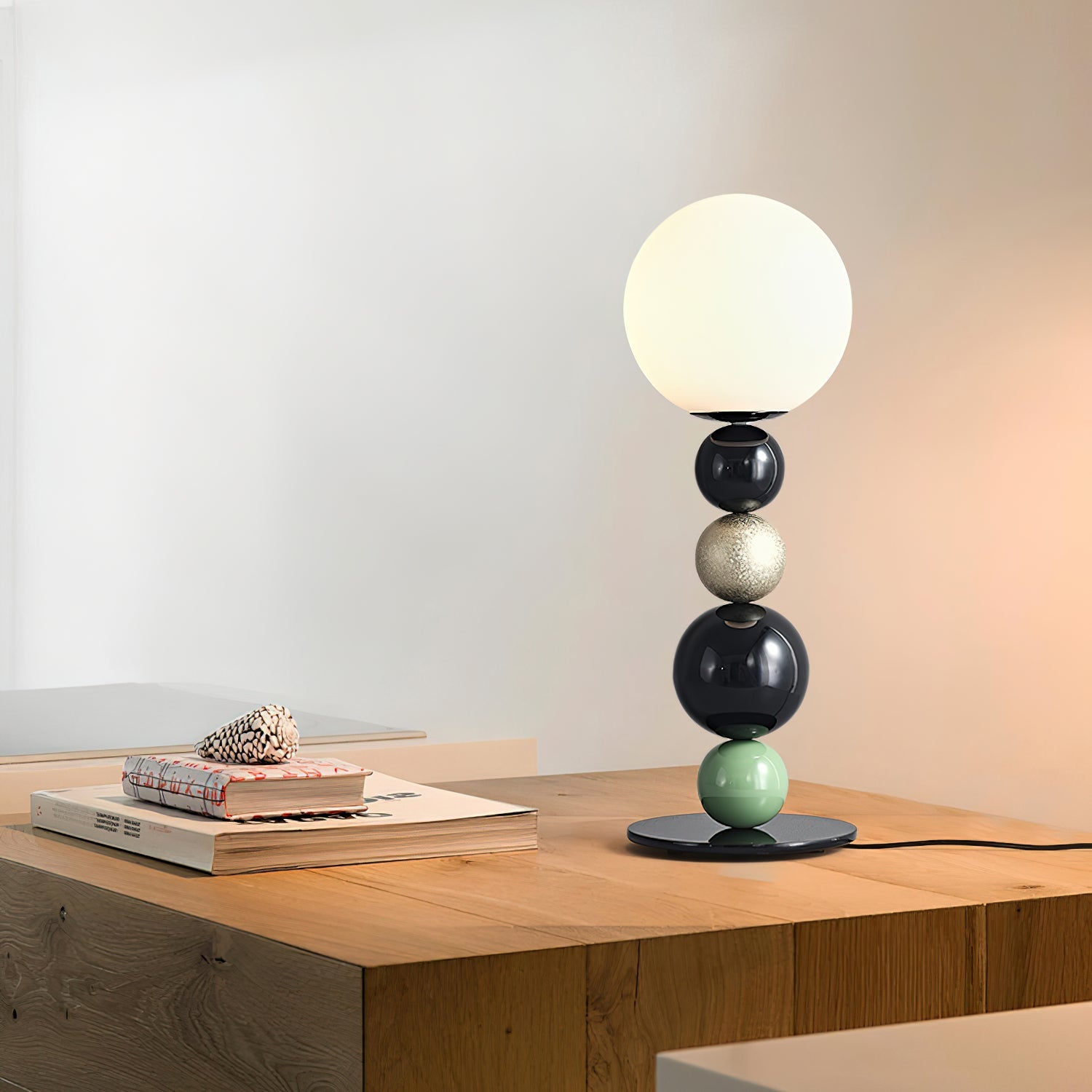 Round Balls Stacking Table Lamp - Blowlighting
