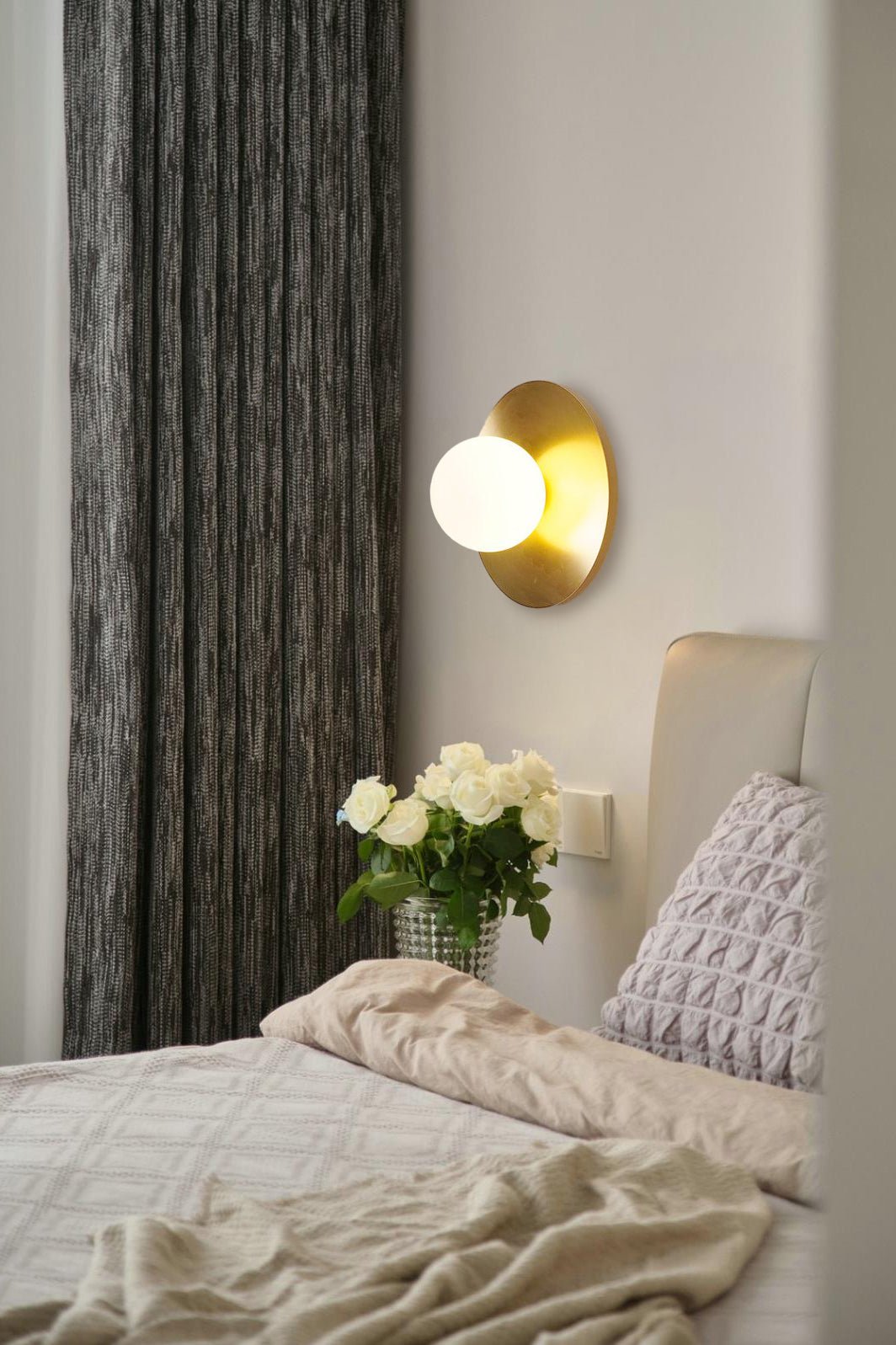 Round Glass Art Wall Lamp - Blowlighting