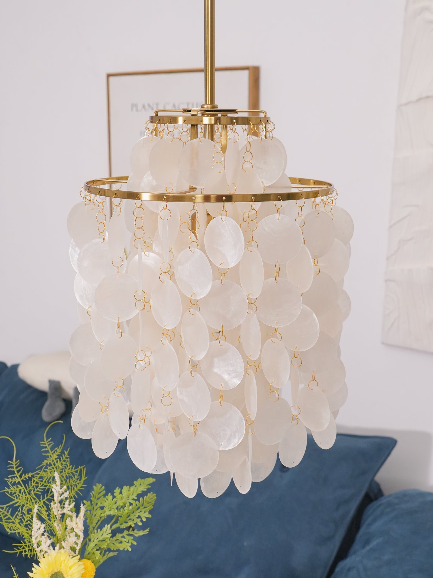 Round Shell Chandelier - Blowlighting