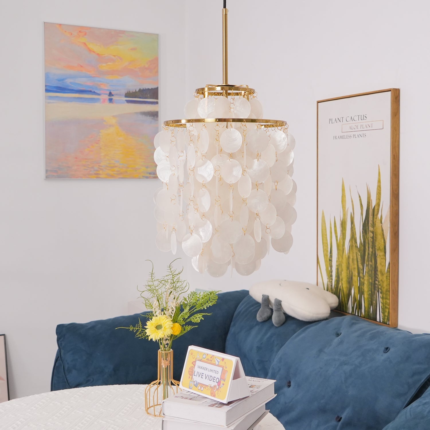 Round Shell Chandelier - Blowlighting