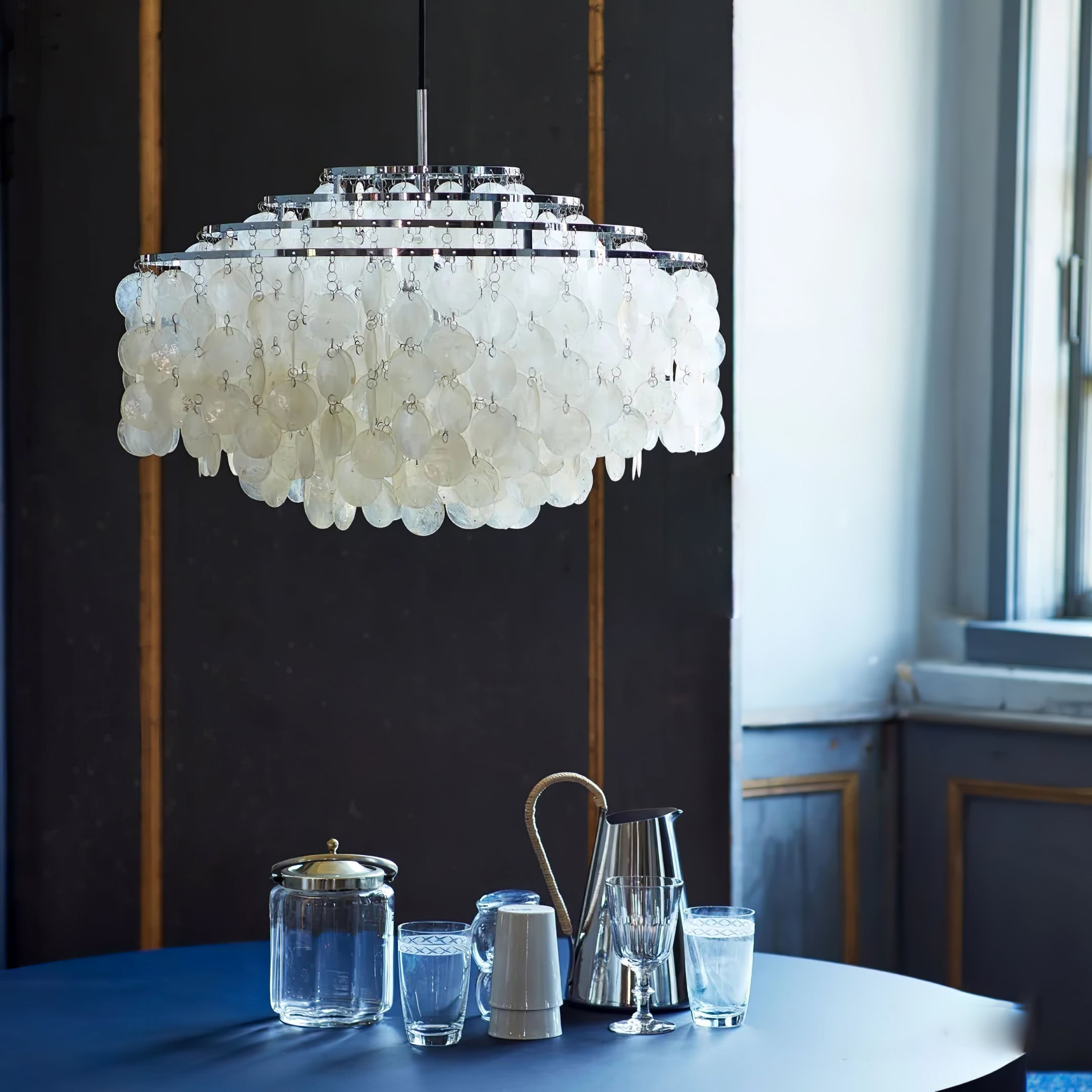 Round Shell Chandelier - Blowlighting