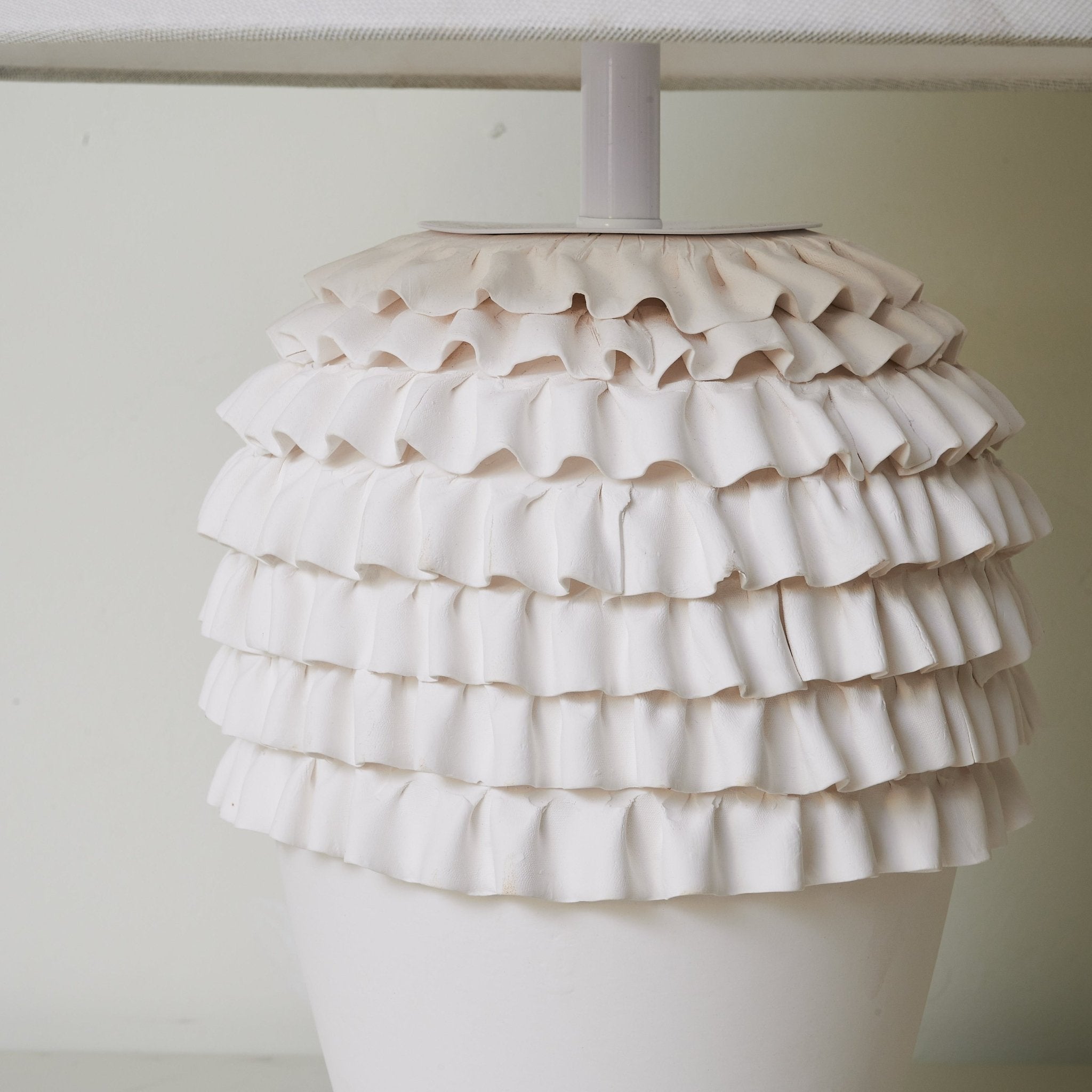 Ruffle Ceramic Table Lamp - Blowlighting
