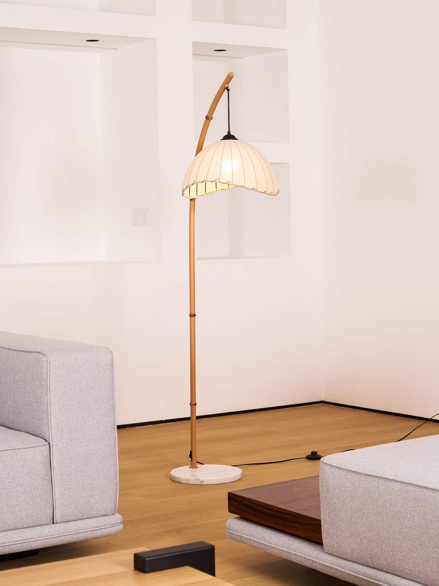 Sanna Floor Lamp - Blowlighting