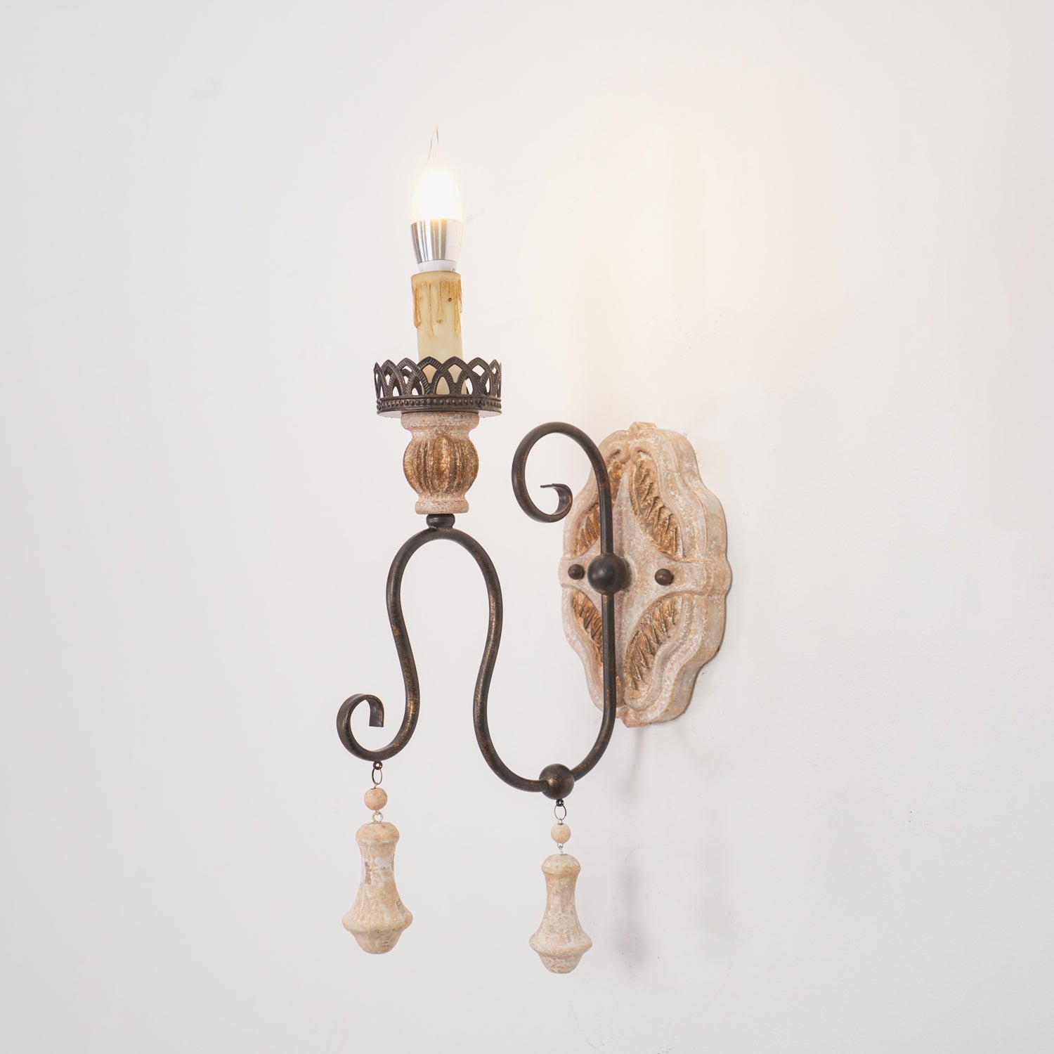 Santa Trinita Sconce - Blowlighting