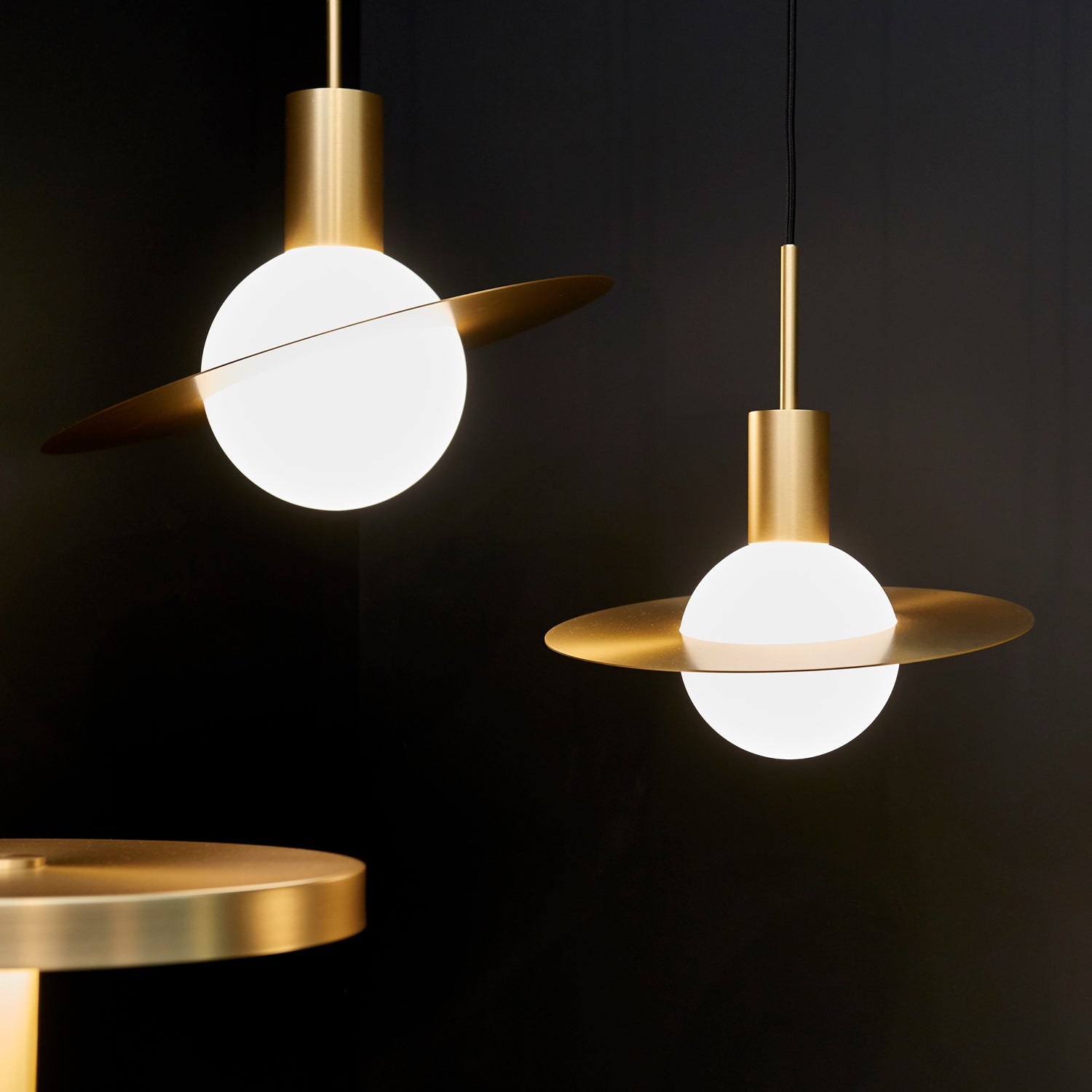 Doug Minimalist Metal Pendant Light - Blowlighting