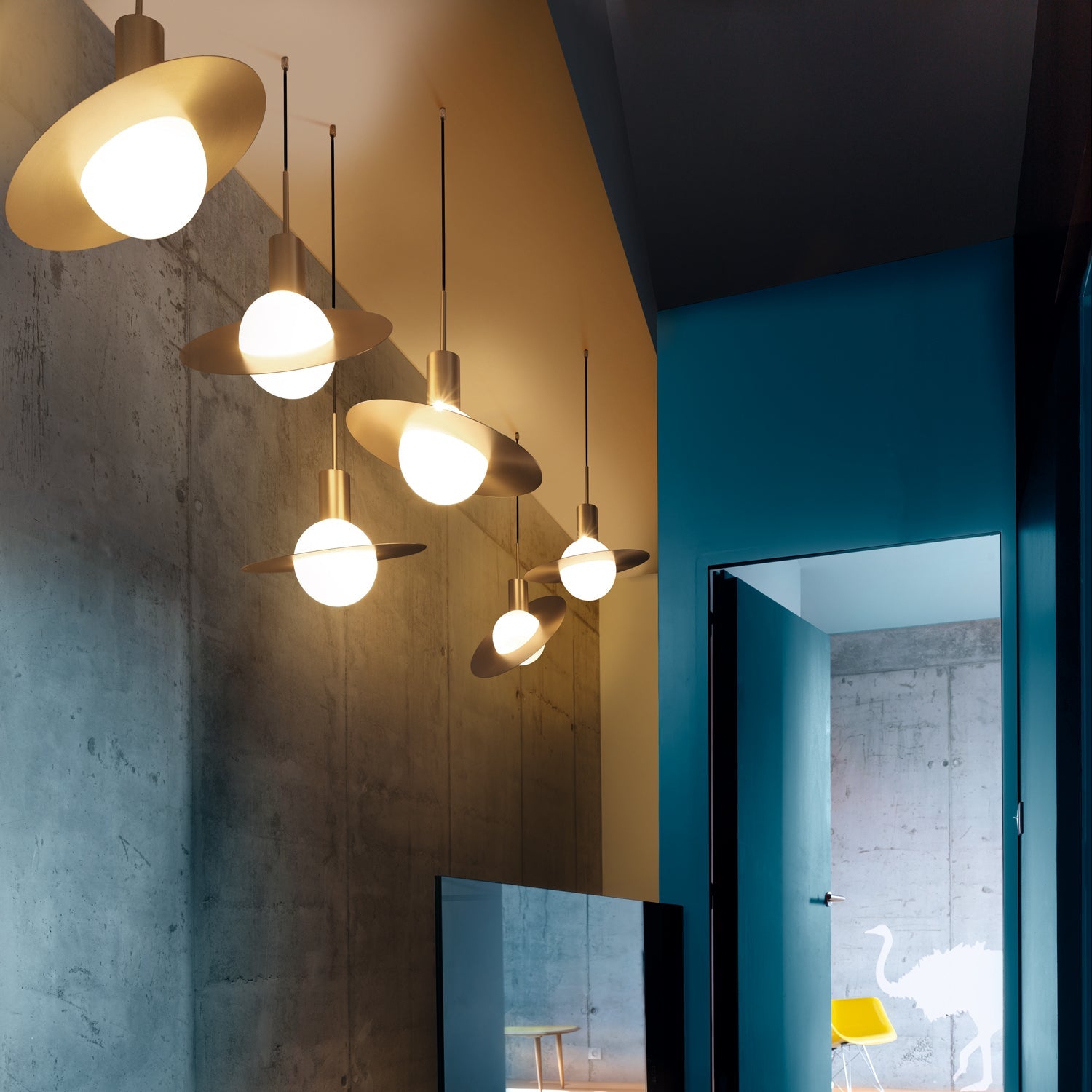 Doug Minimalist Metal Pendant Light - Blowlighting
