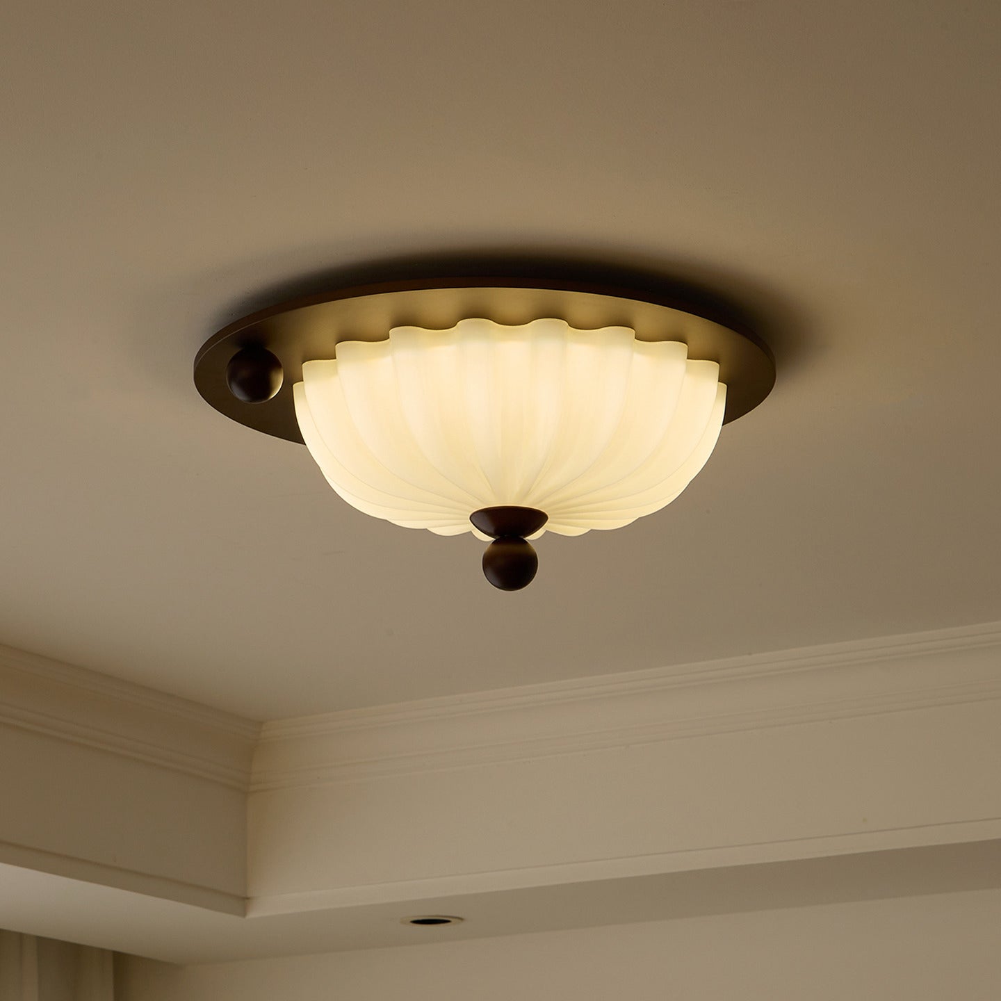 Scallop Modern Glass Crest Ceiling Light