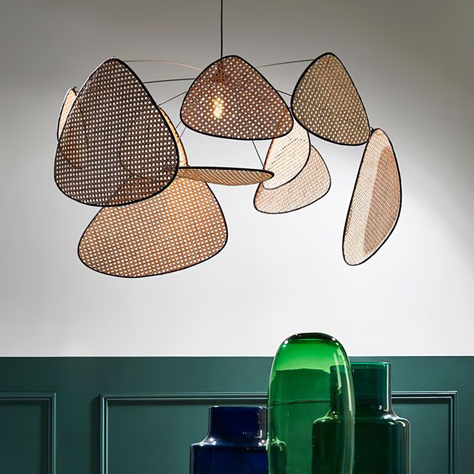 Screen Cannage Suspension - Blowlighting