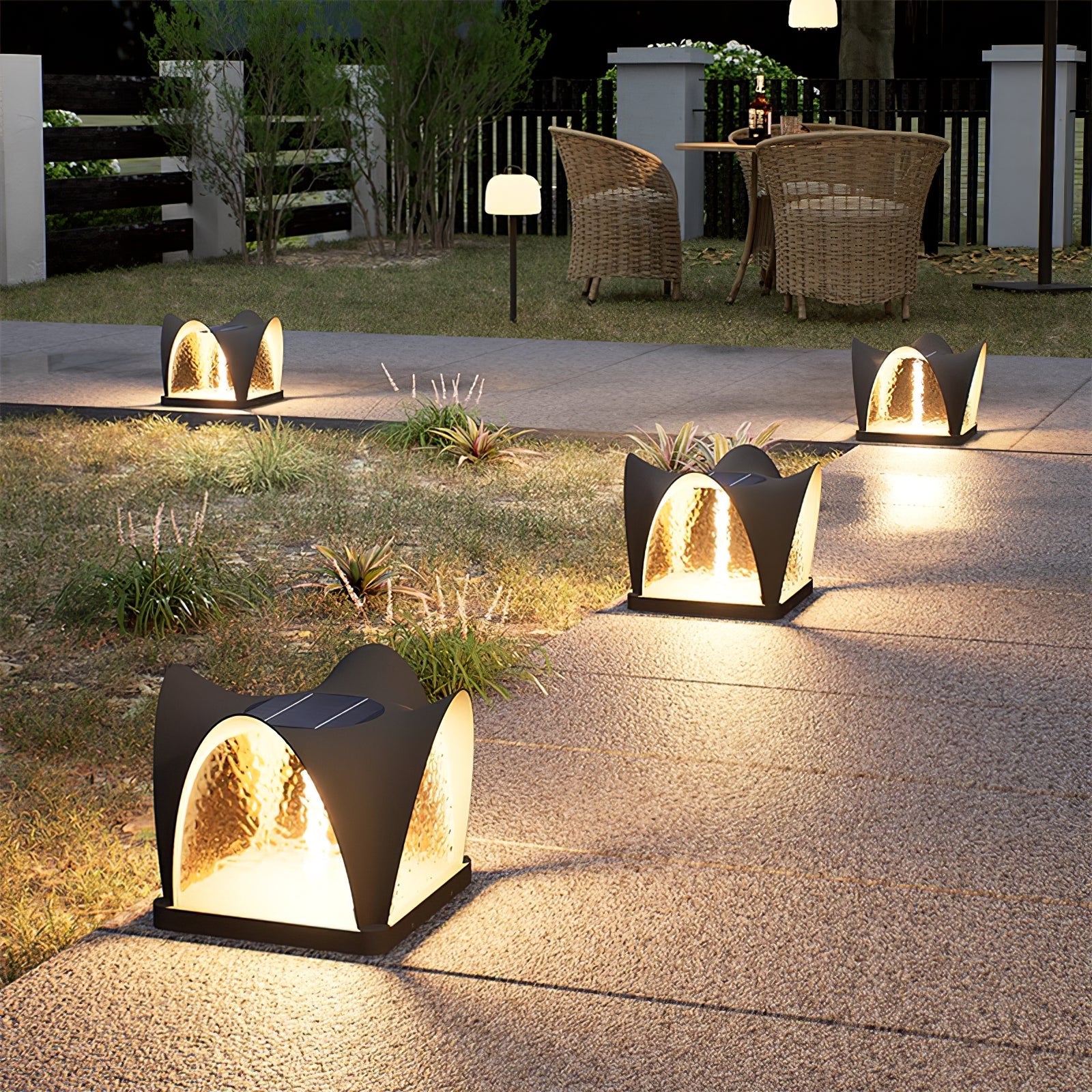 Sculptform Solar Outdoor Light - Blowlighting