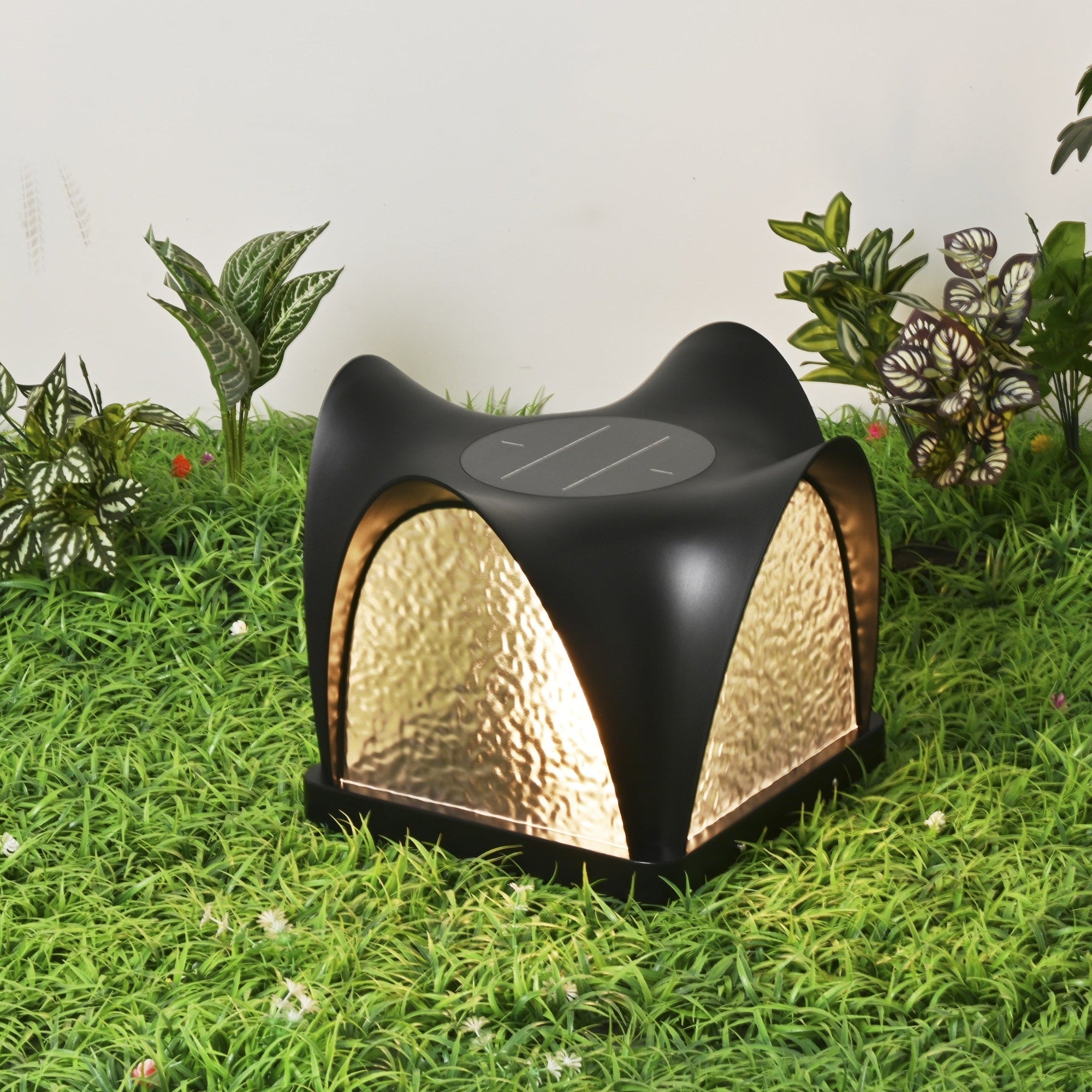Sculptform Solar Outdoor Light - Blowlighting