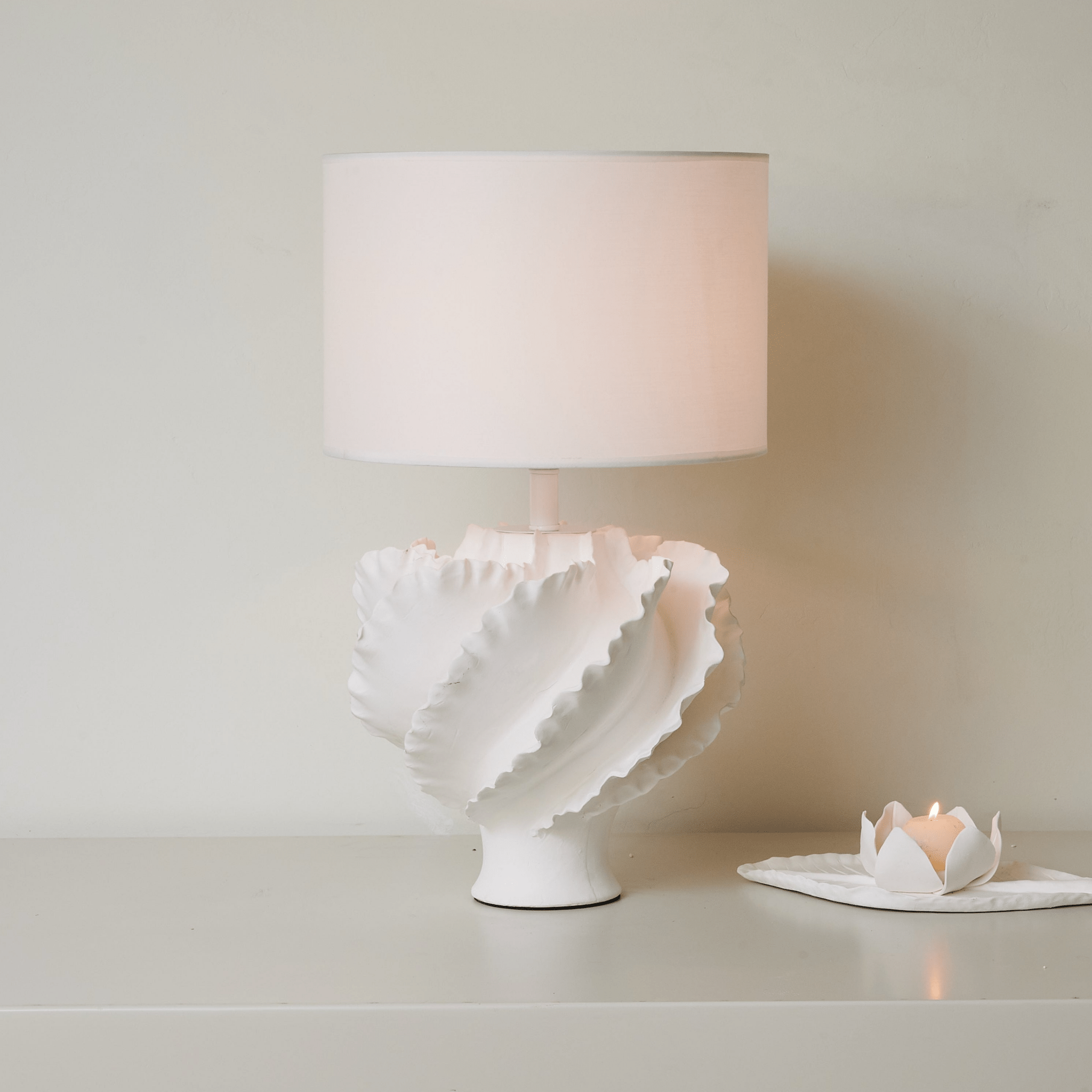 Sculptural Shell Inspired Table Lamp - Blowlighting