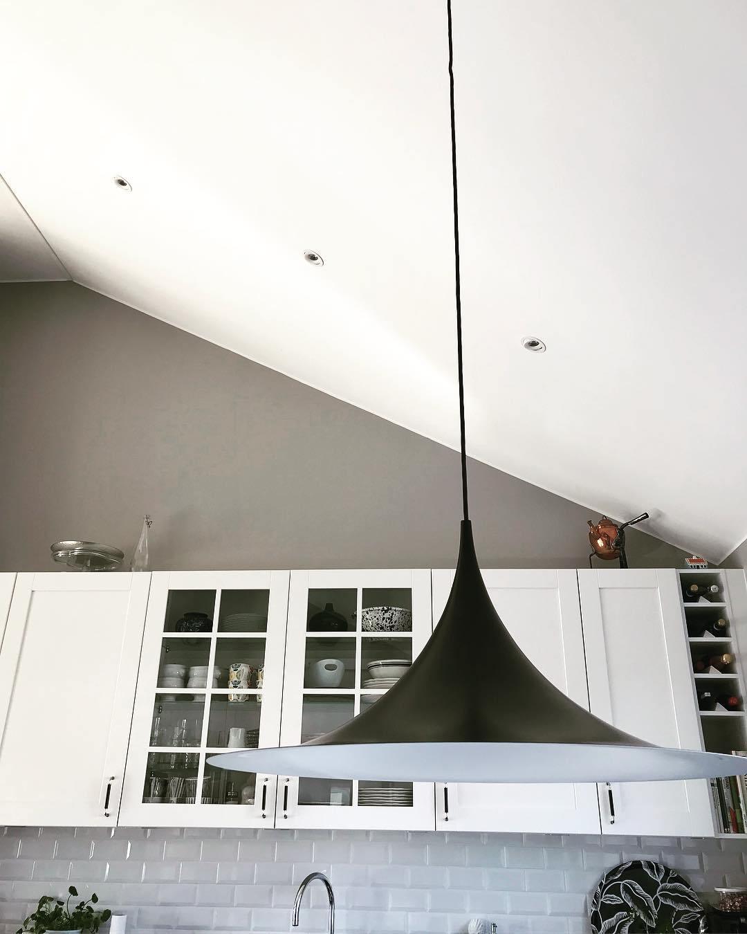 Semi Pendant Light - Blowlighting