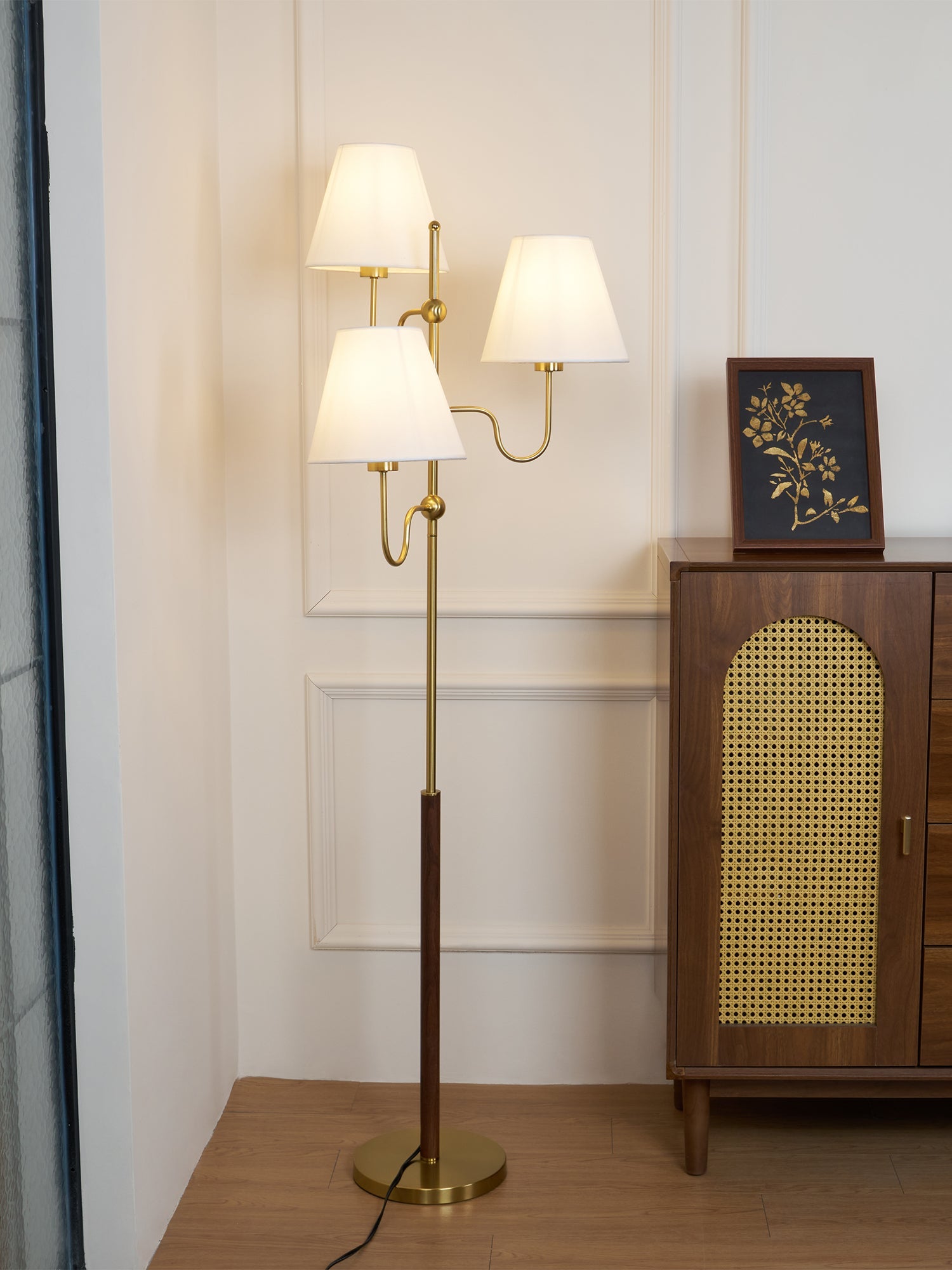 Serenade Floor Lamp - Blowlighting