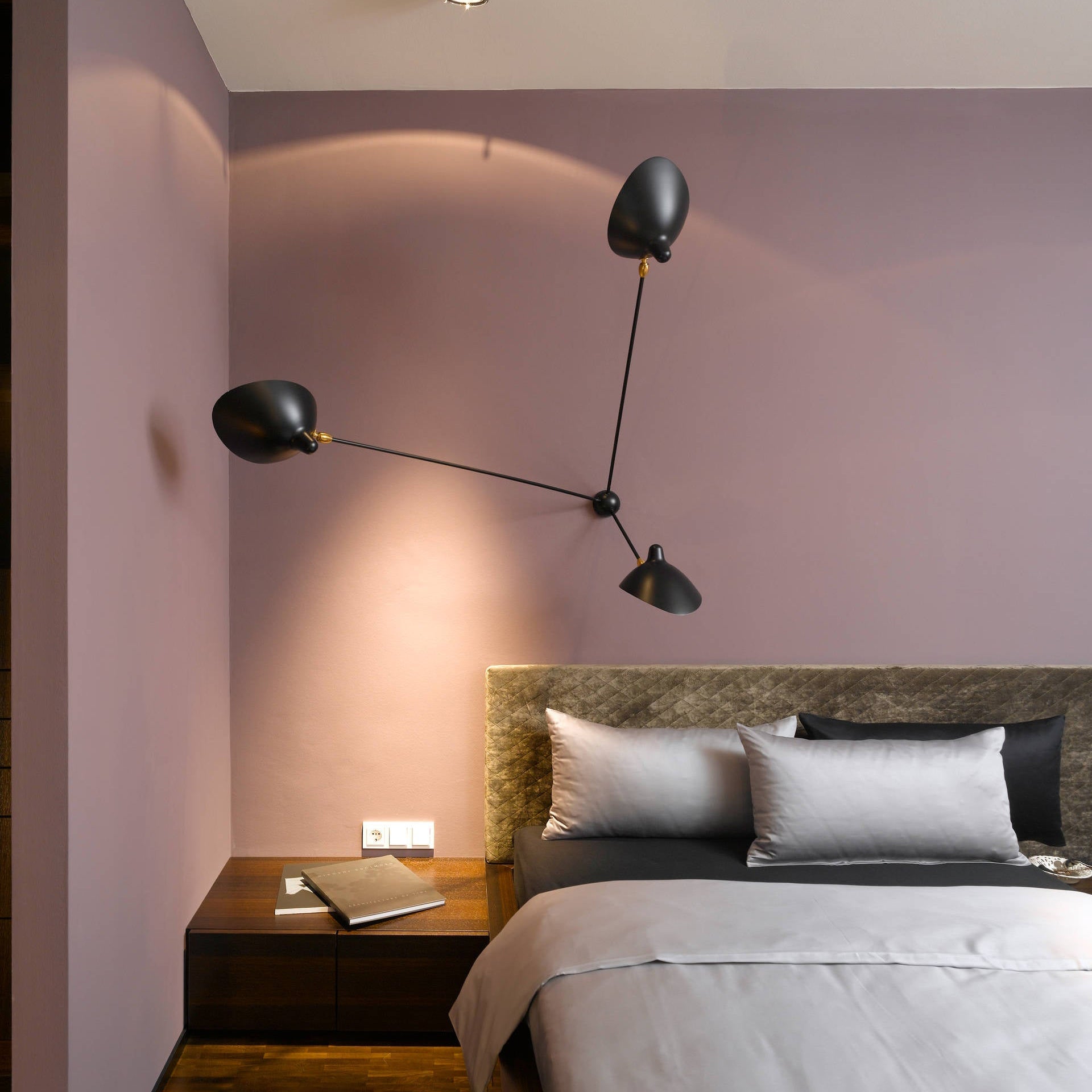 Serge Mouille Ceiling Lamp B - Blowlighting