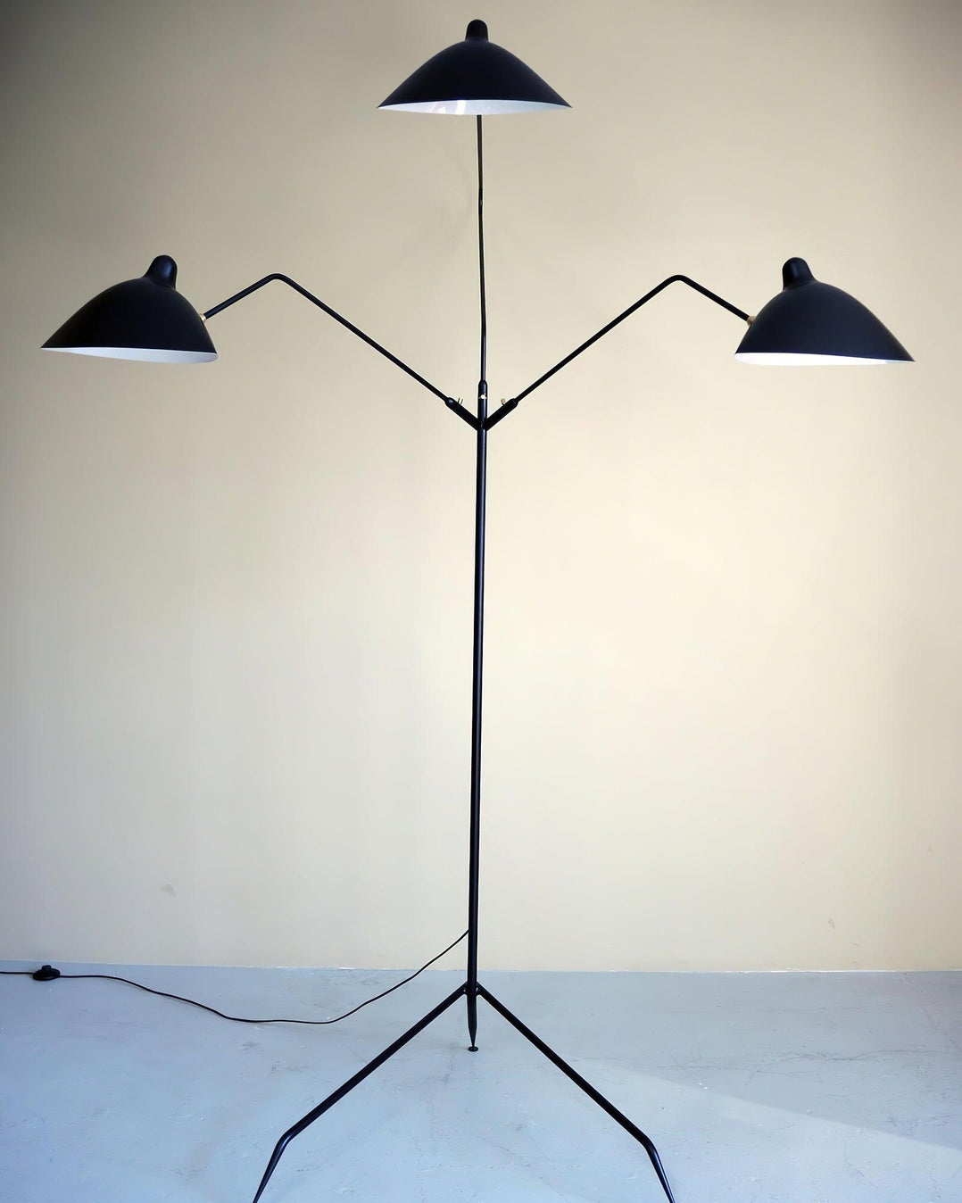 Serge Mouille Floor Lamp - Blowlighting