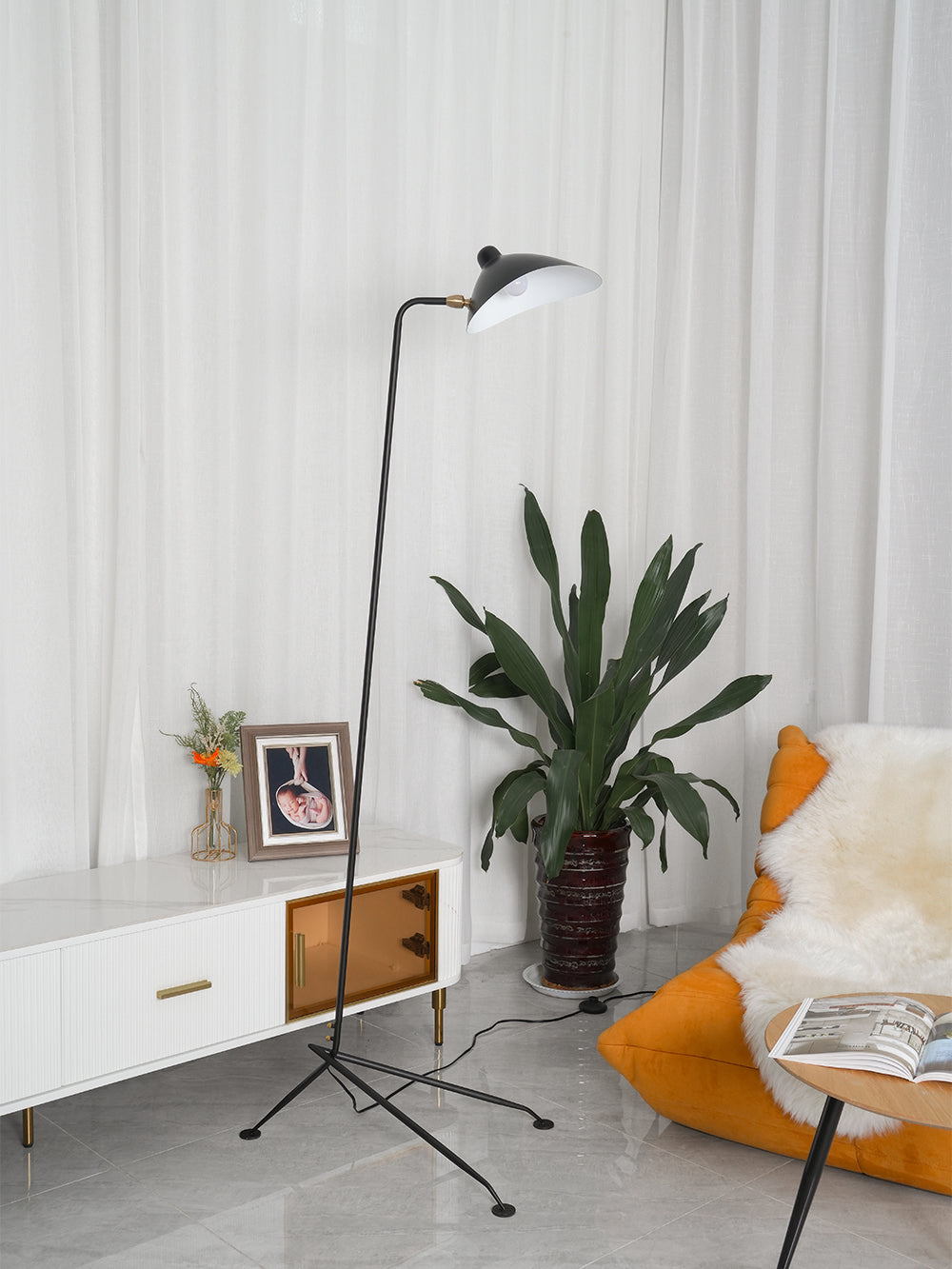 Serge Mouille Floor Lamp - Blowlighting